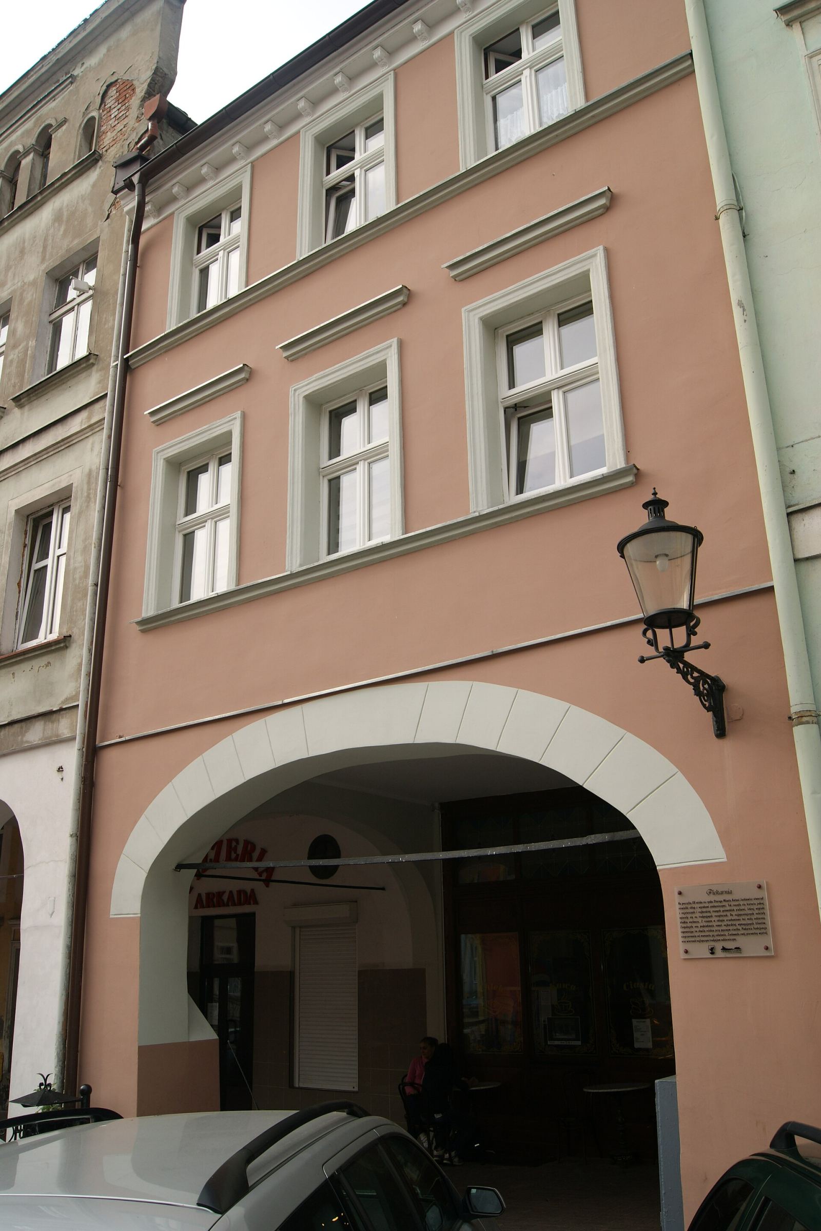 Dom, Gniew