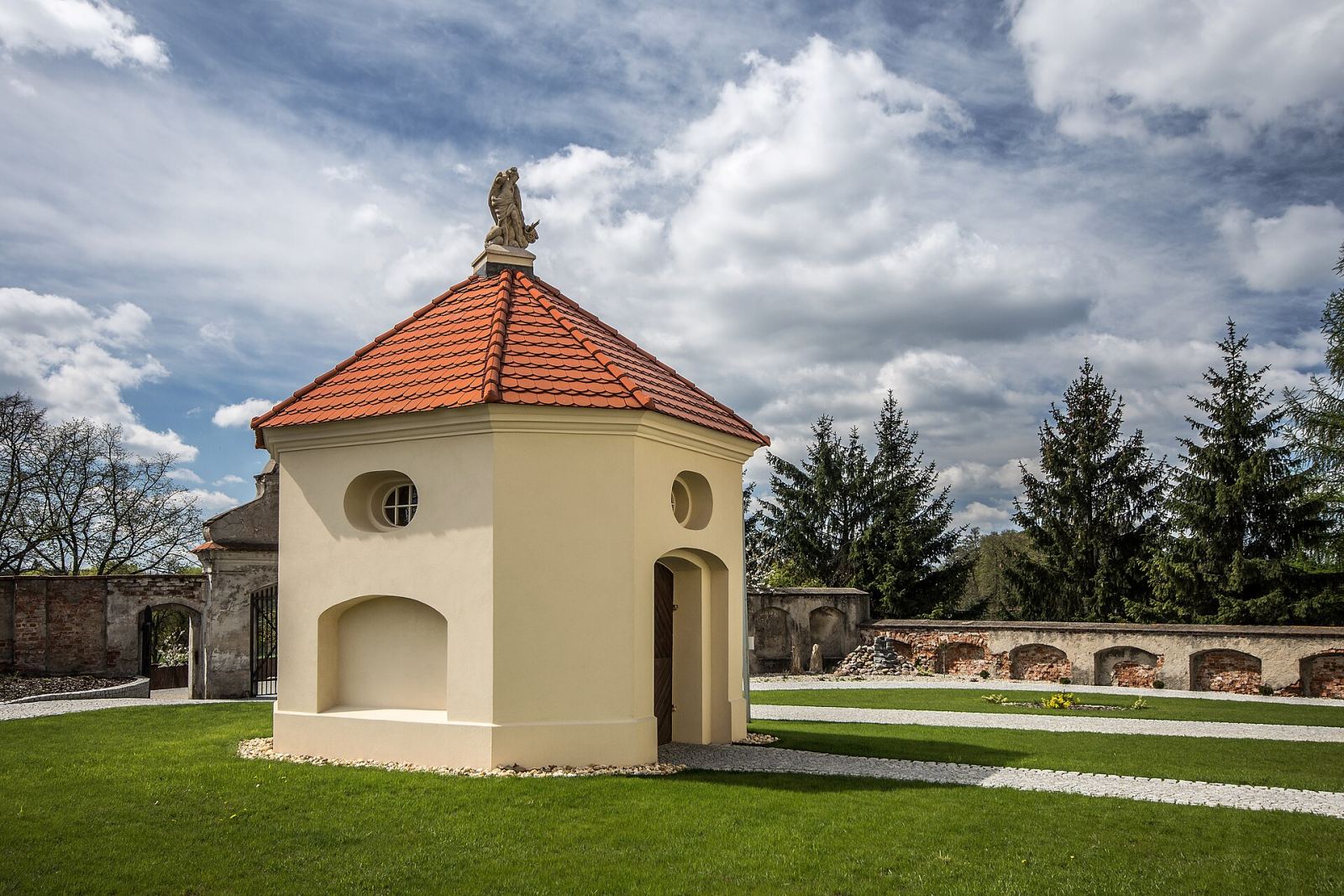 Kaplica pw. św. Judy Tadeusza, Ostrzeszów