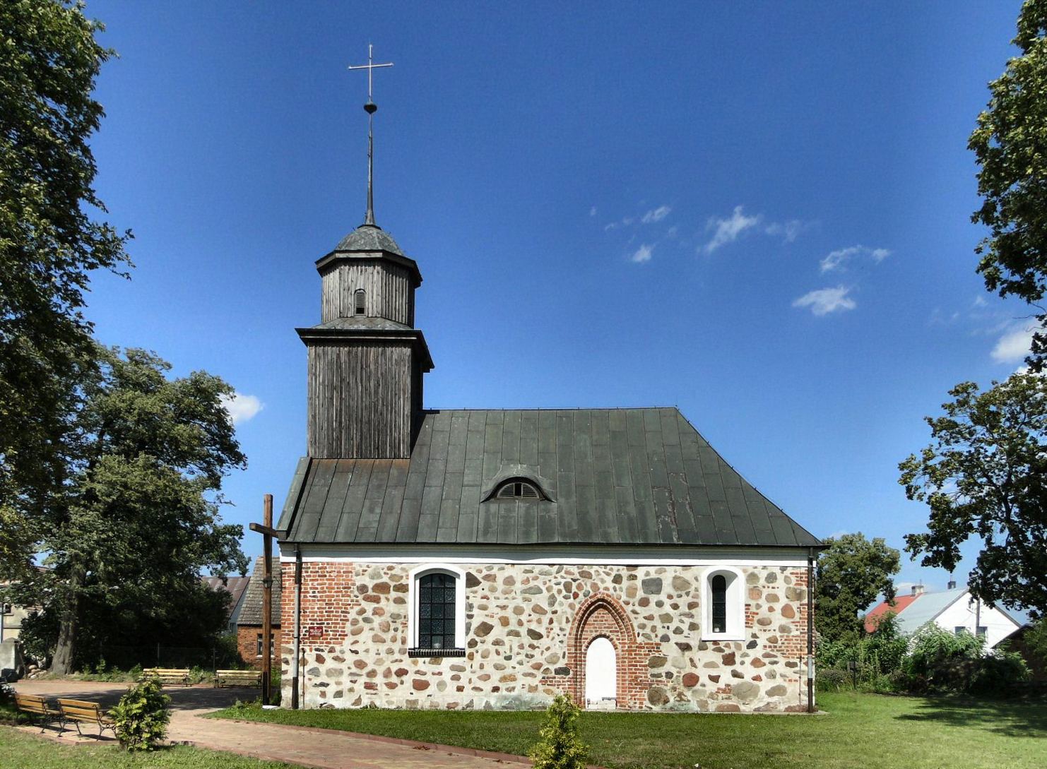 Kościół filialny pw. Matki Boskiej Częstochowskiej, Wąwelnica
