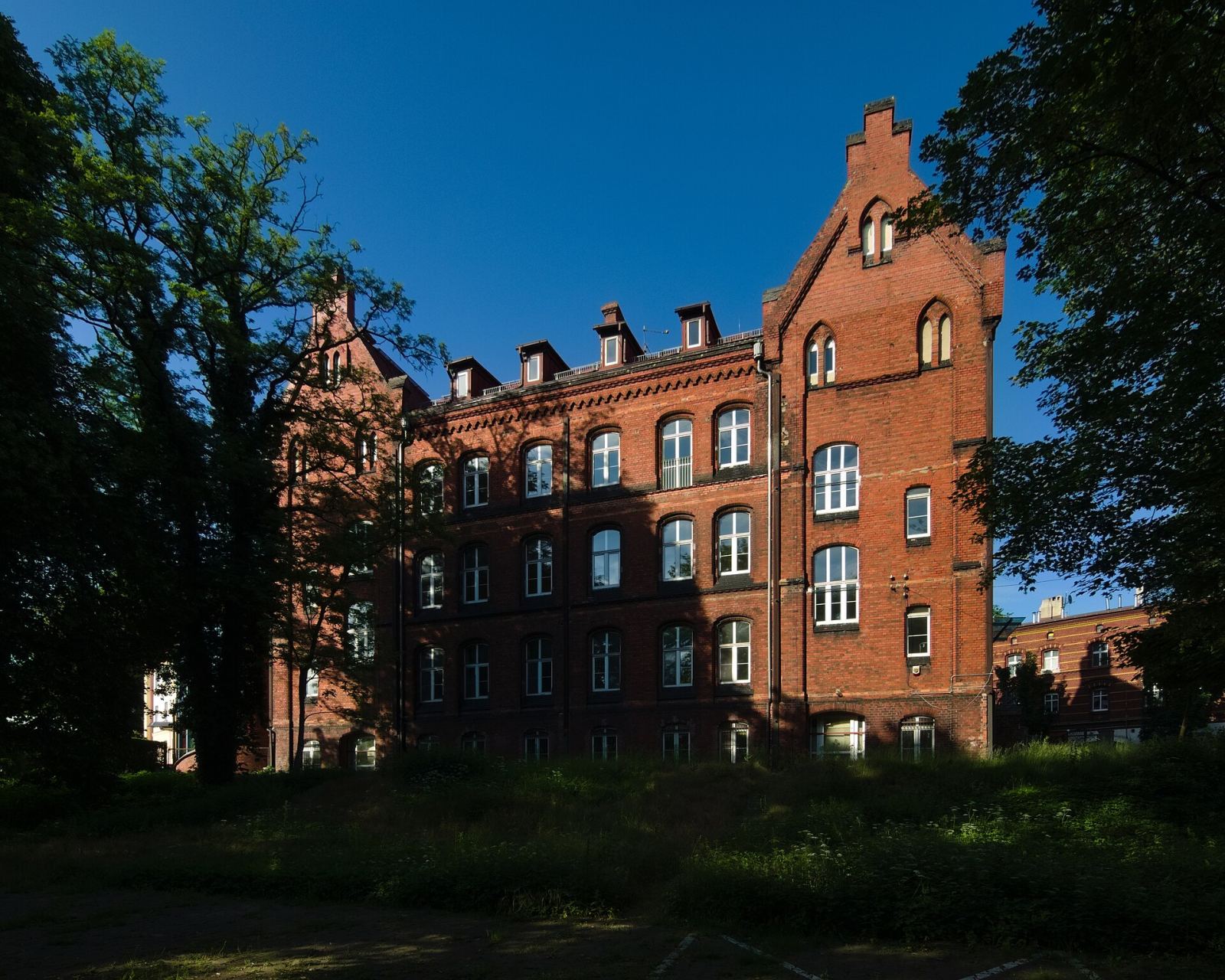 D. dom starców, Chorzów