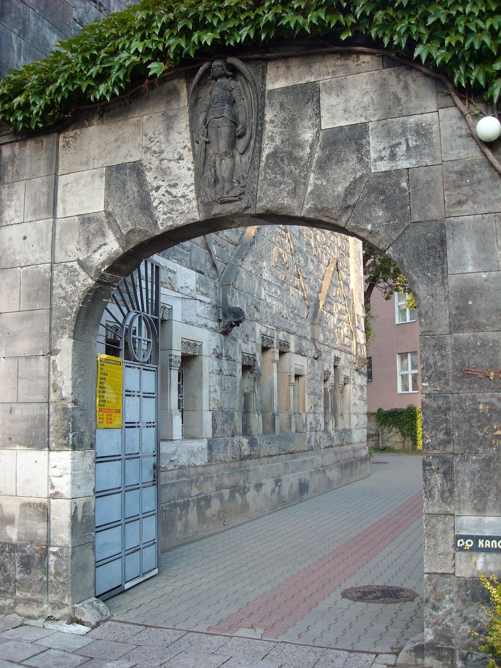 Ogrodzenie z bramą, Wrocław
