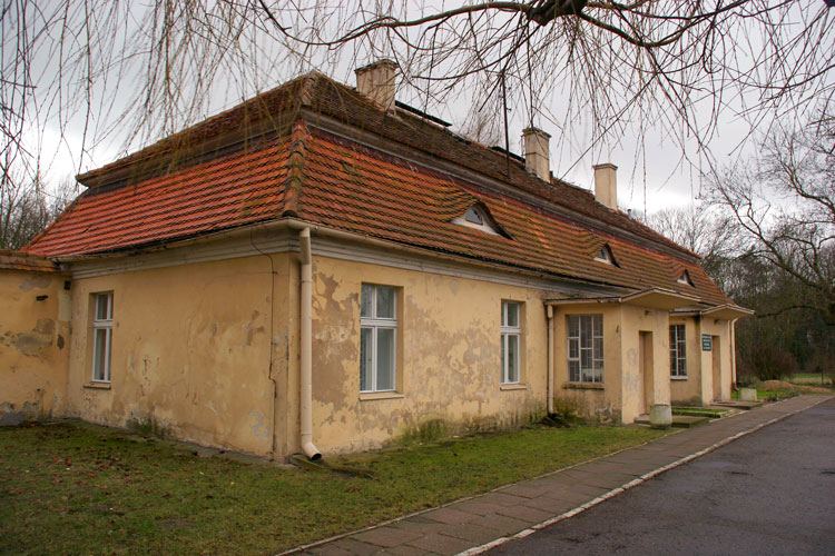 Oficyna, Konarzewo