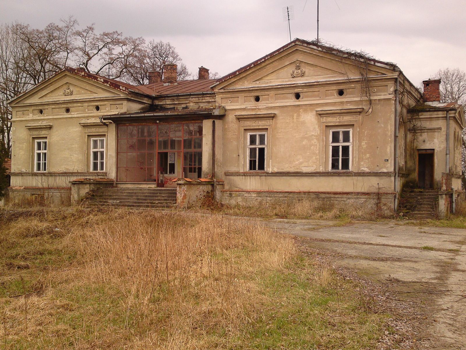 Dwór, Radlna