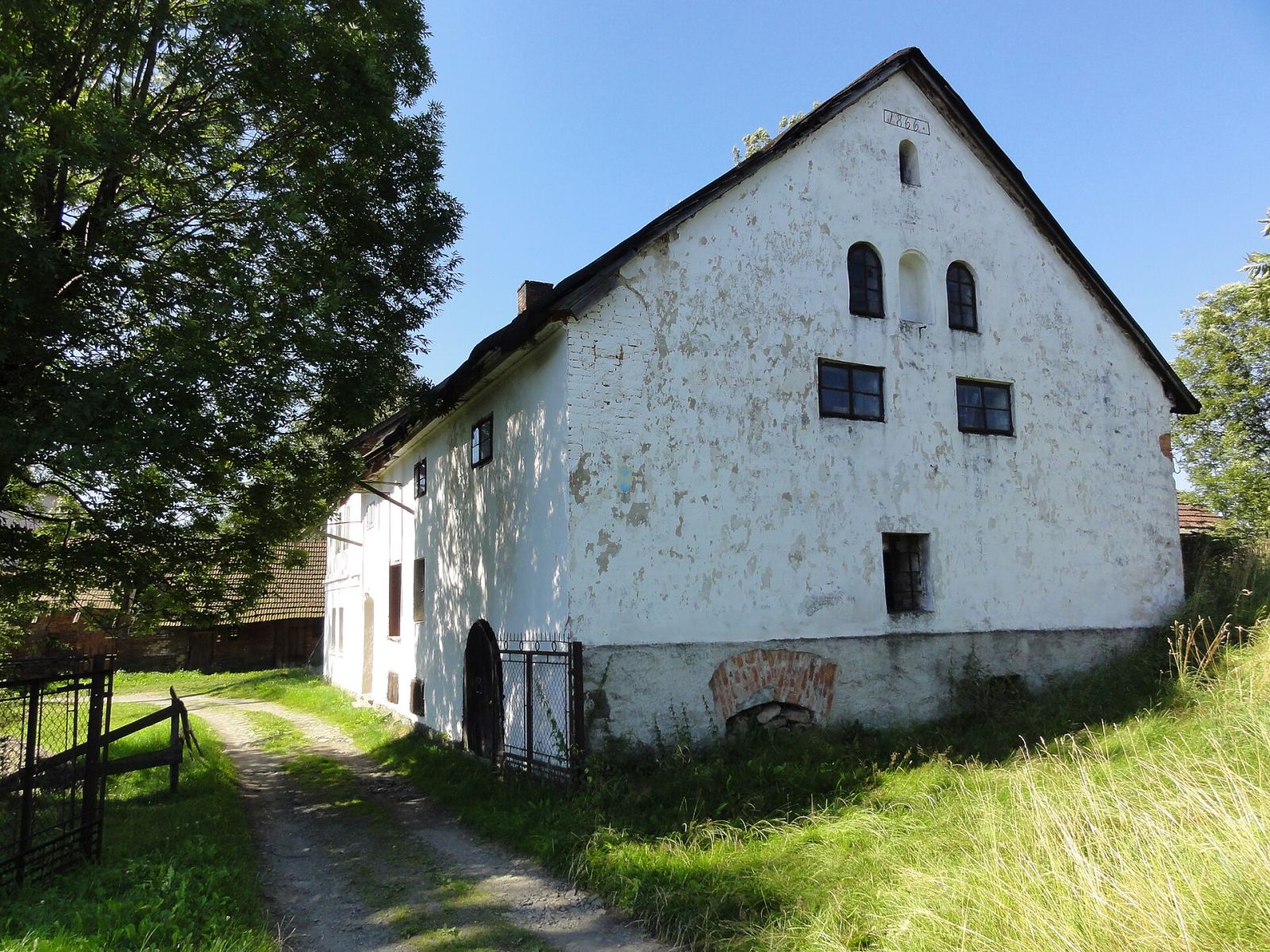 Młyn wodny z domem mieszkalnym, Rybarzowice