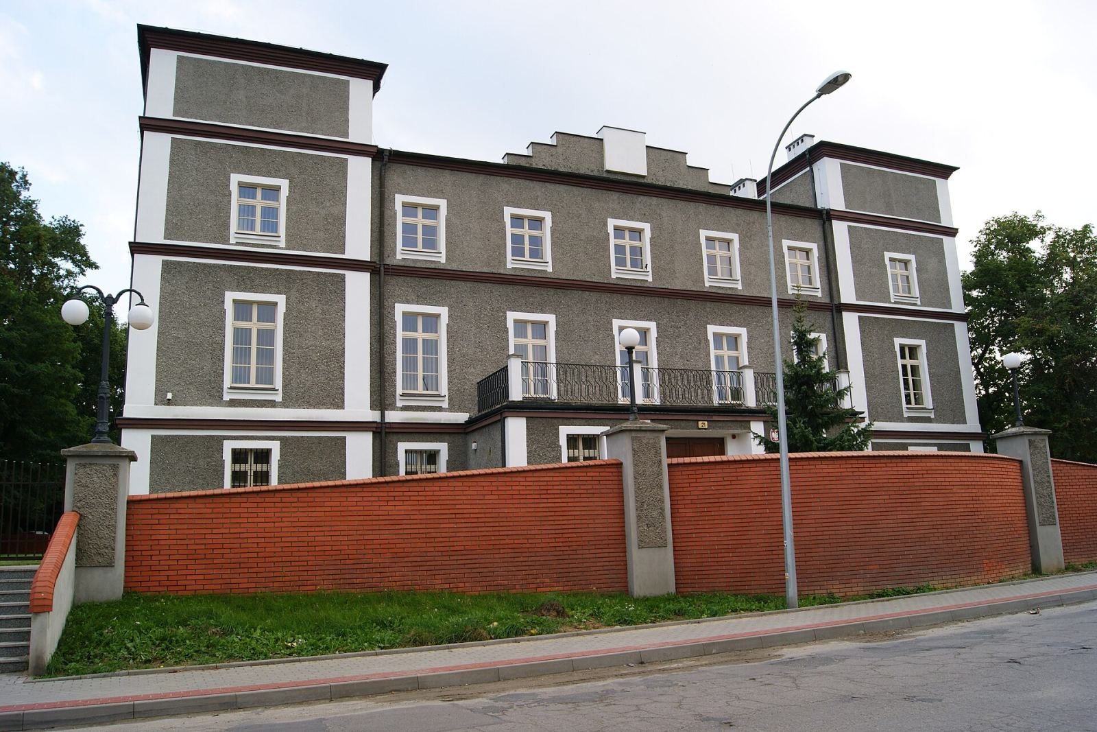 Pałac, Pleszew