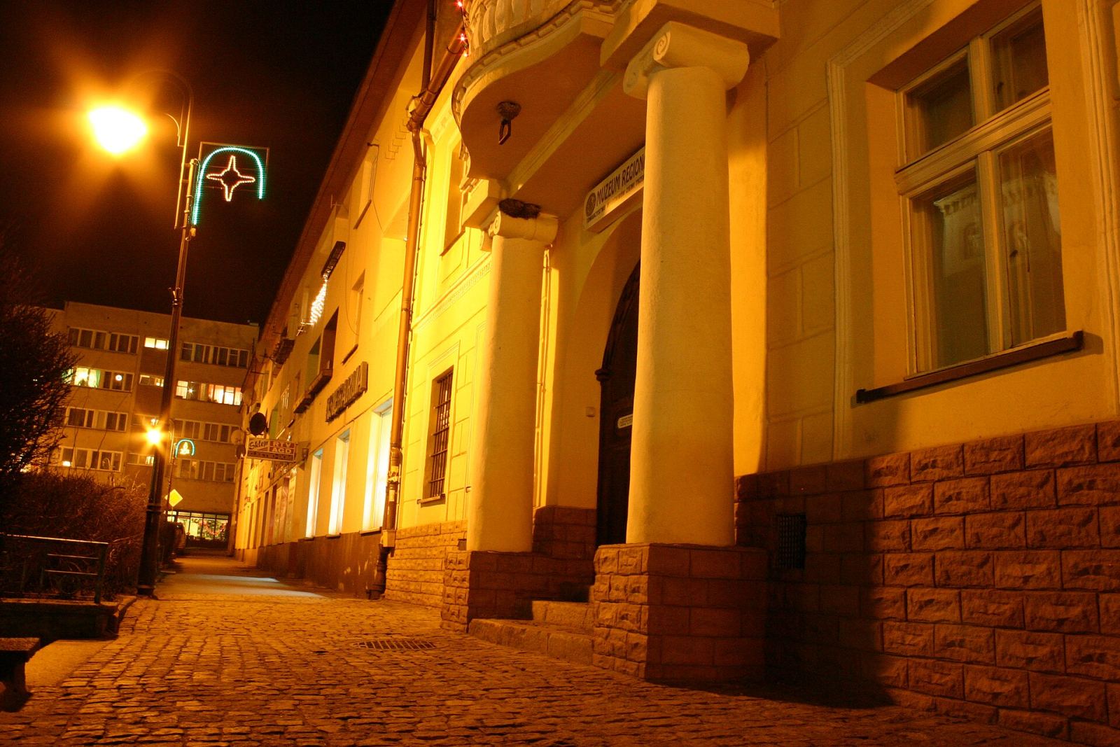 Dom, Trzebnica