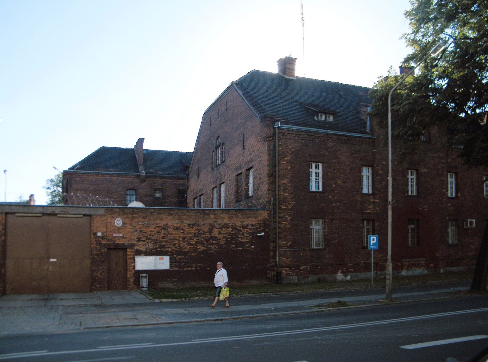 Zespół zakładu karnego, Brzeg