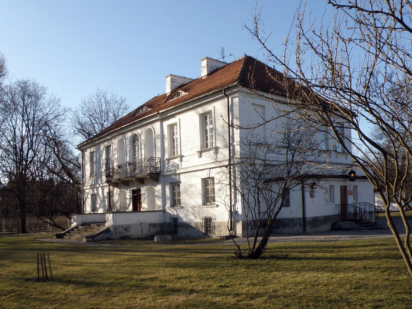 Dworek, ob. szkoła muzyczna, Warszawa