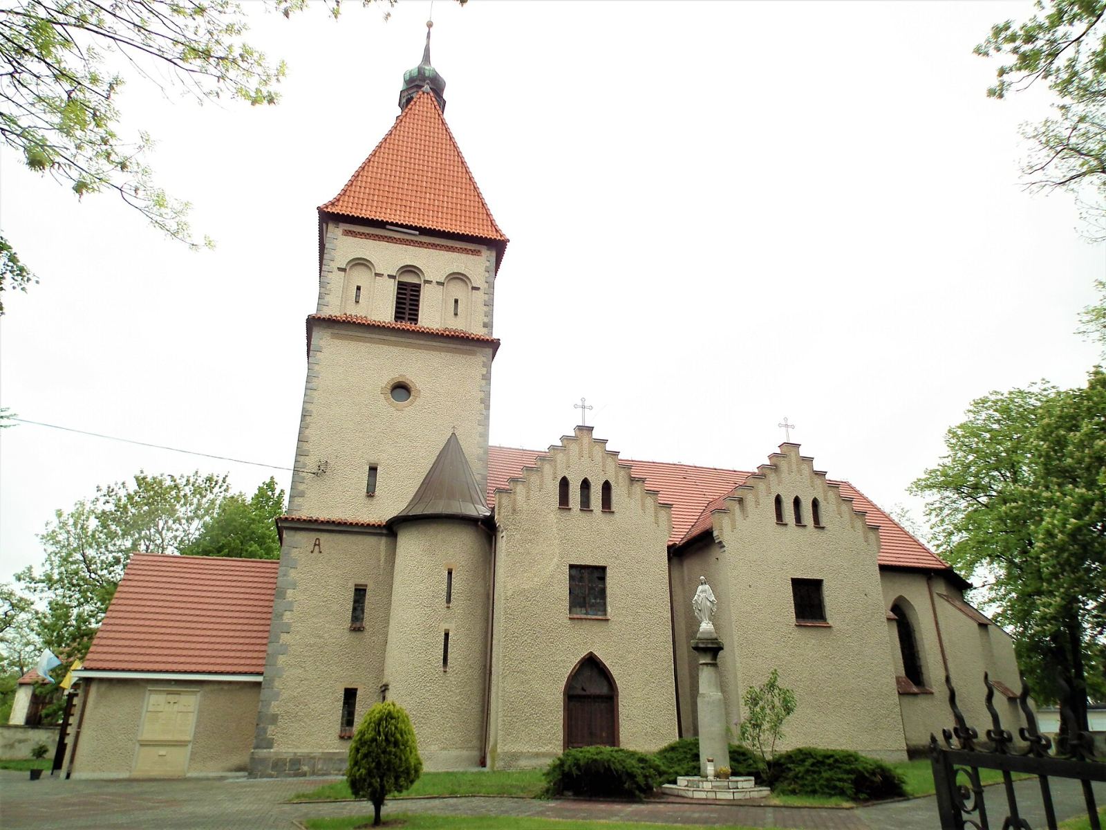 Kościół parafialny pw. św. Wolfganga, ob. pw. Narodzenia Najświętszej Marii Panny i św. Wolfganga, Borów
