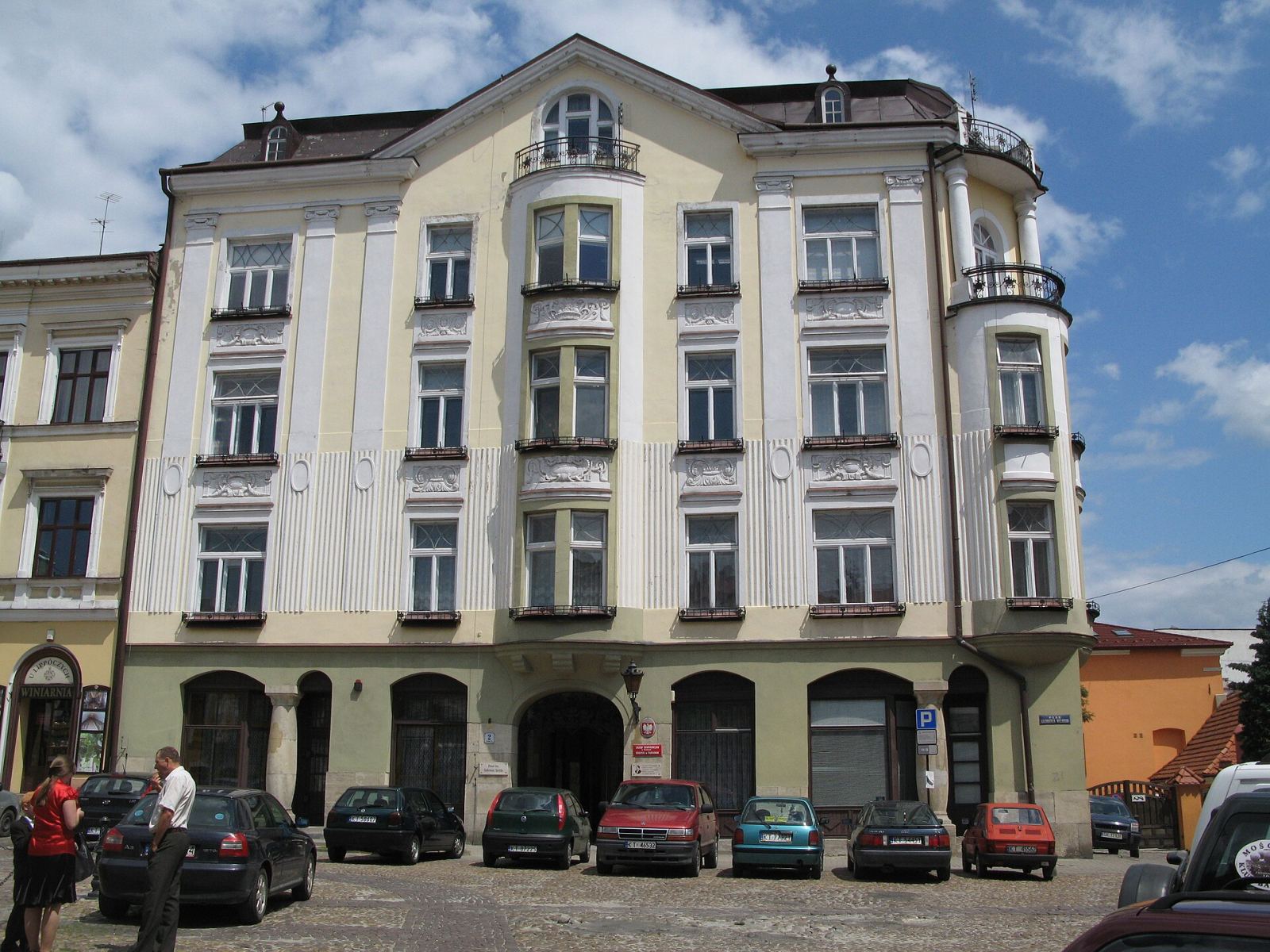 Kamienica z oficynami, Tarnów