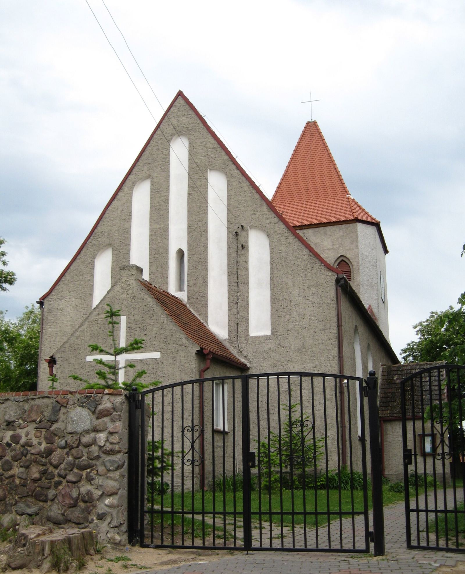 Kościół filialny pw. Podwyższenia Krzyża, Golice