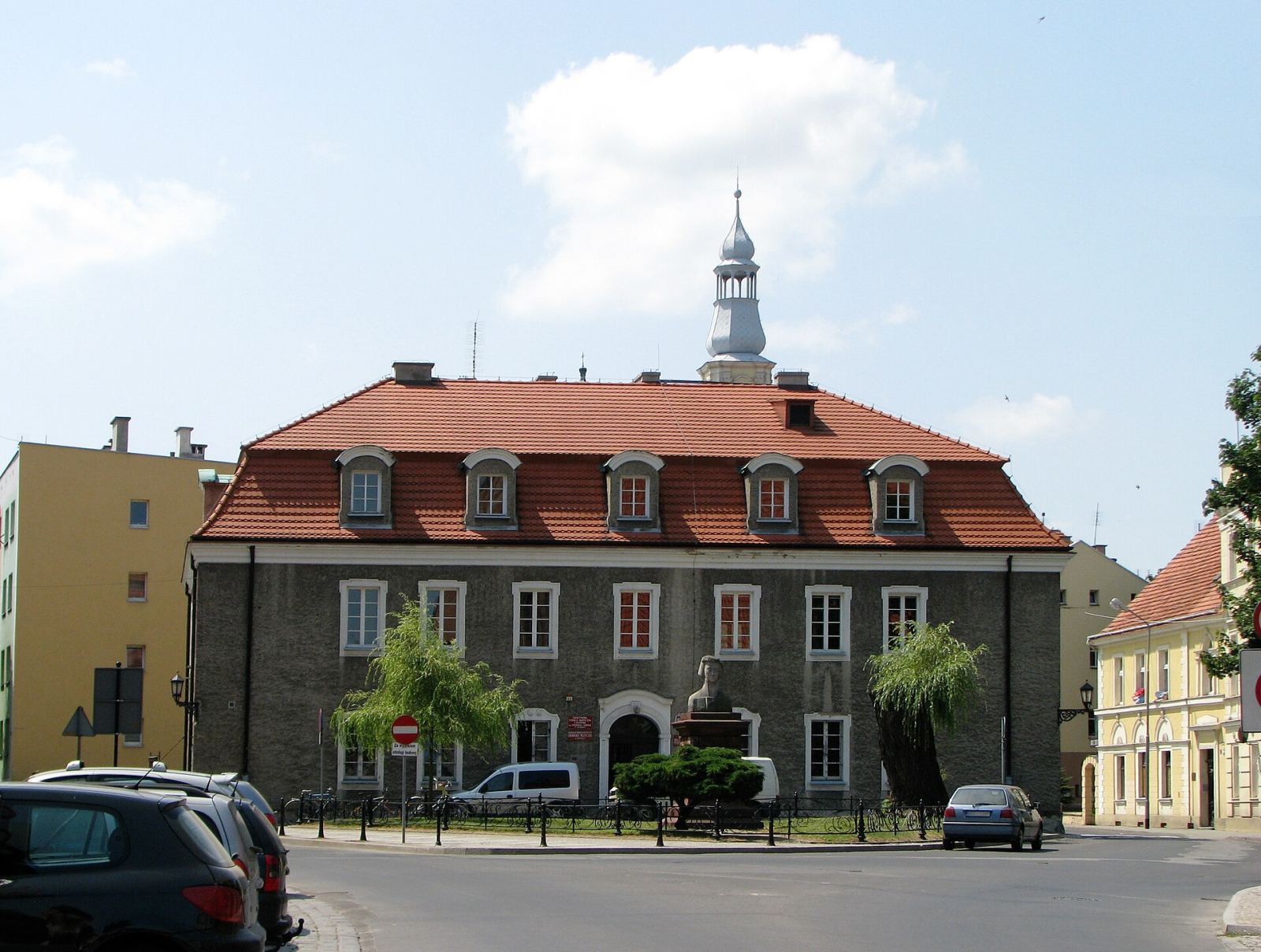 Dom Wdów, ob. szkoła muzyczna, Oleśnica