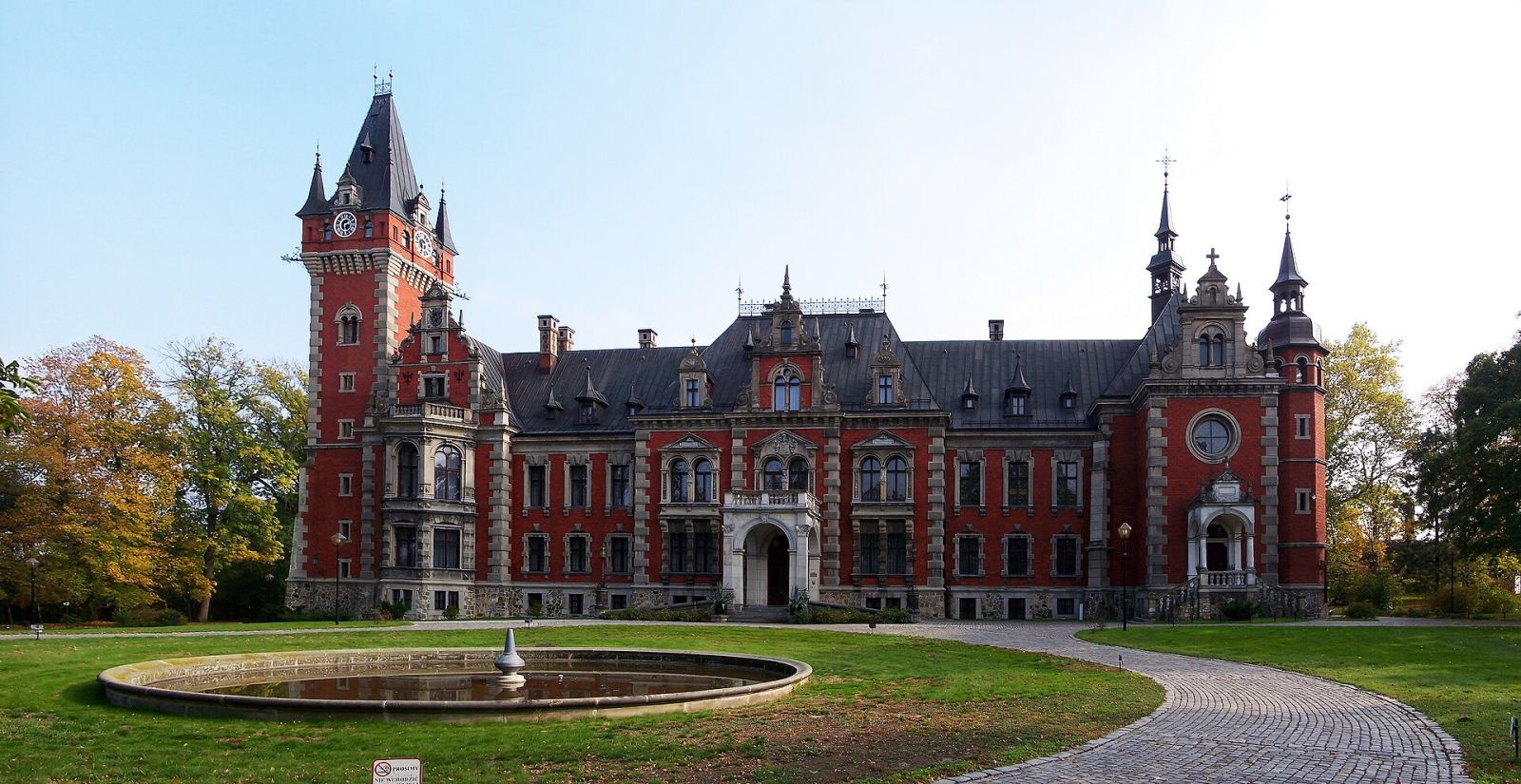 Pałac z kaplicą, Pławniowice