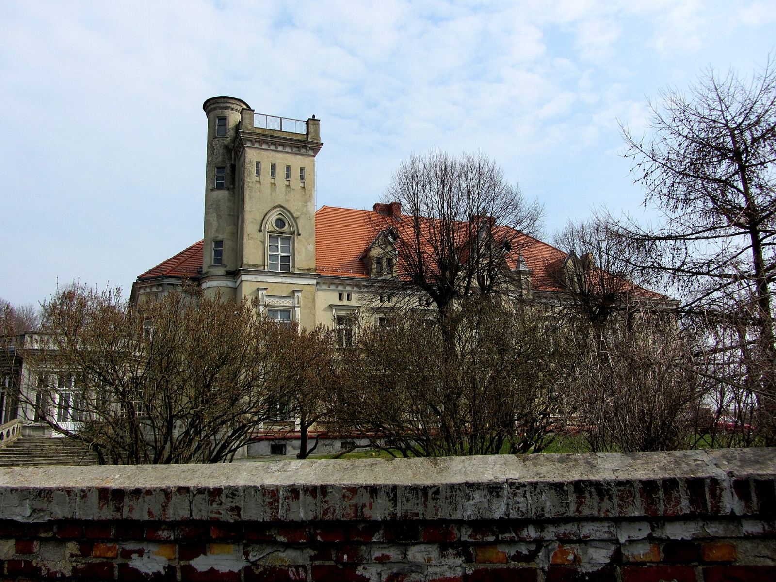 Pałac, ob. dom dziecka, Chociule