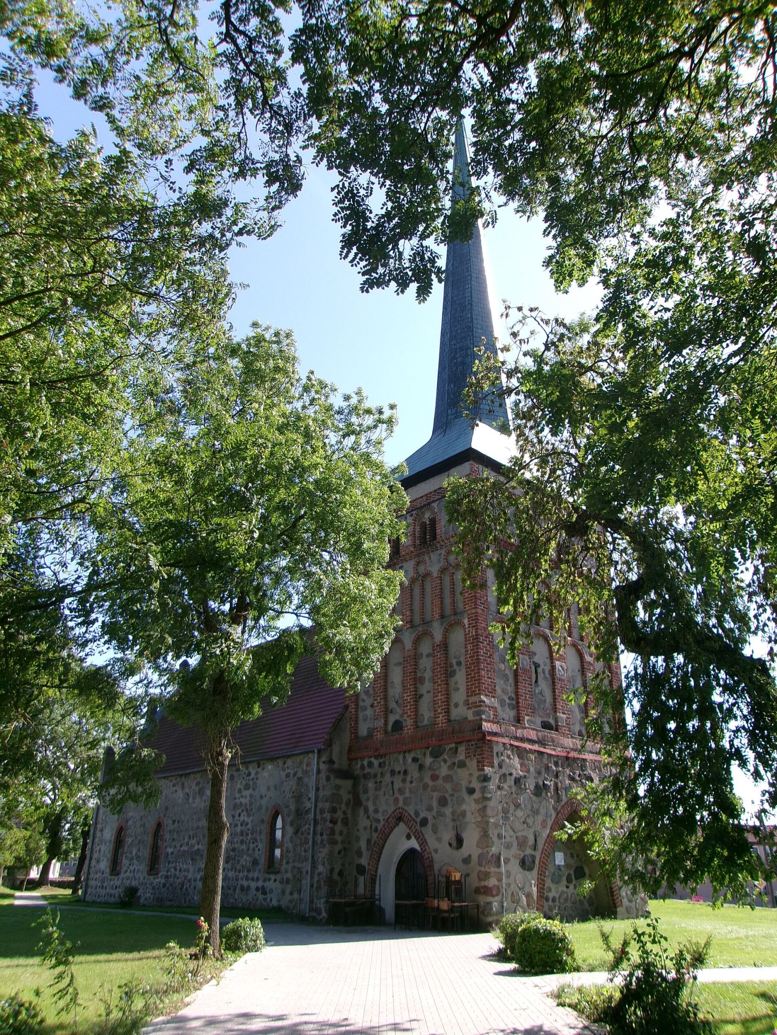 Kościół filialny pw. Świętej Trójcy, Żuków