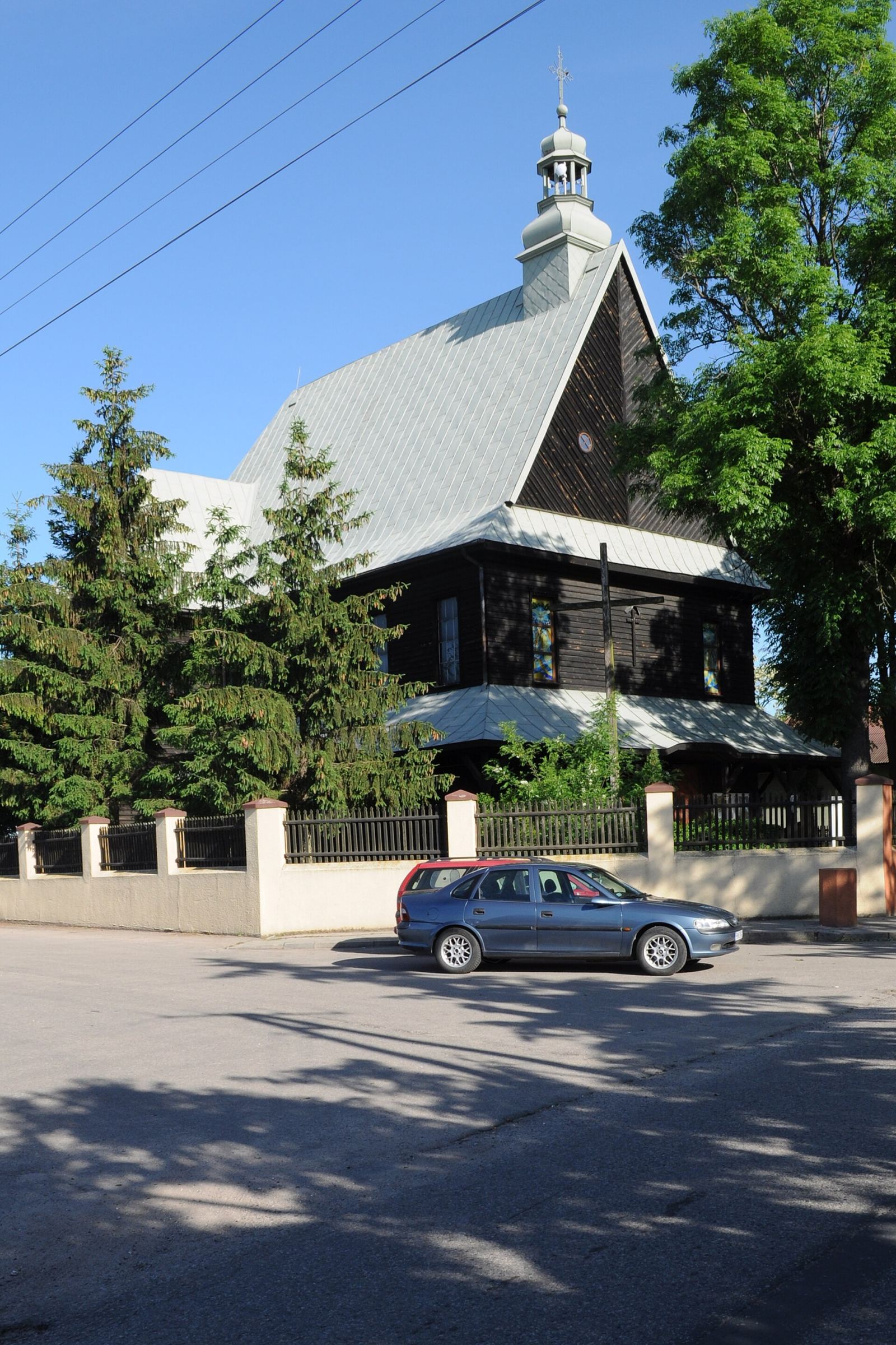 Kościół parafialny pw. Niepokalanego Serca Najświętszej Marii Panny i św. Jakuba Apostoła, Ostrowąż