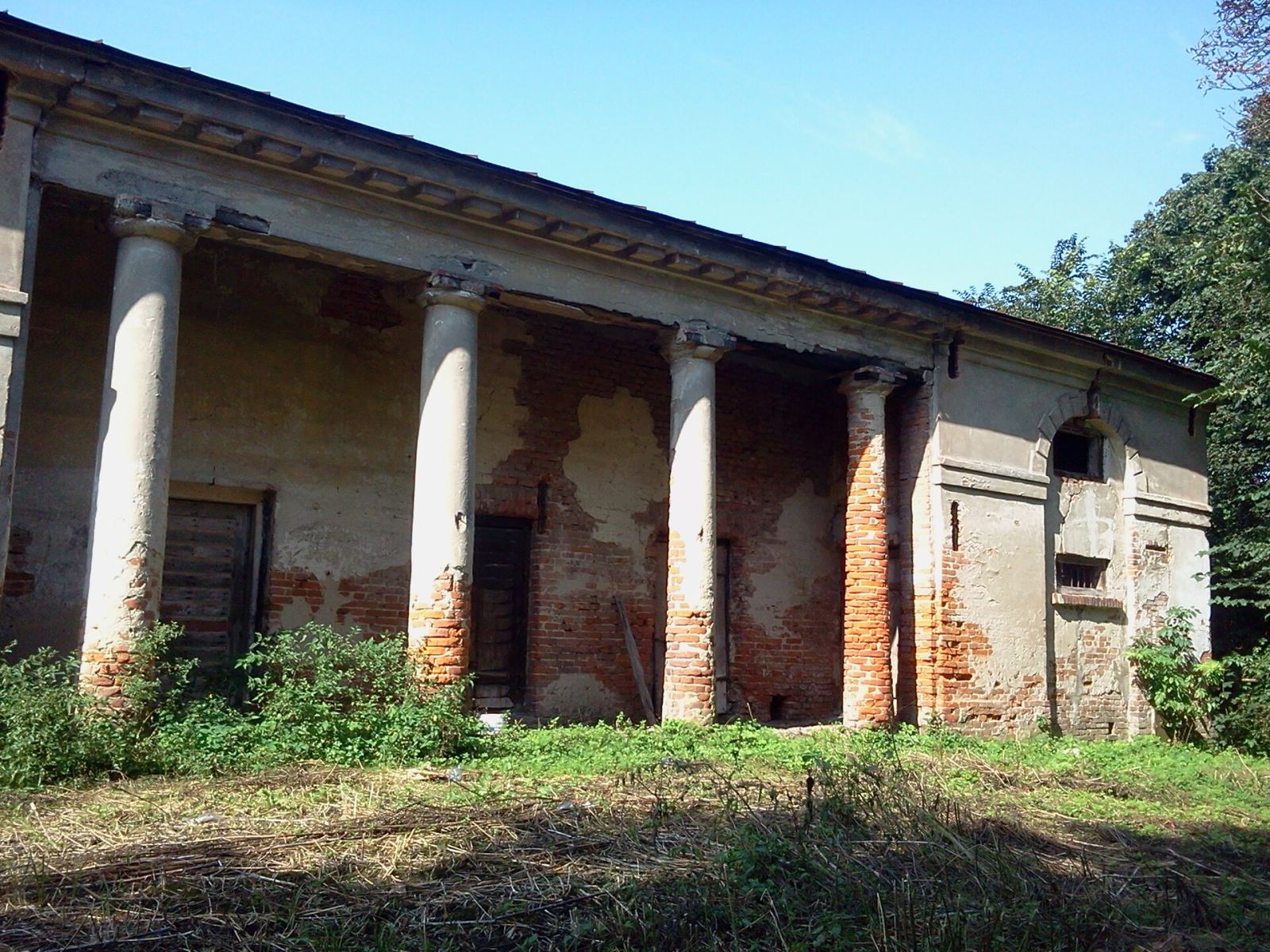 Spichlerz, Trzeszczany Pierwsze