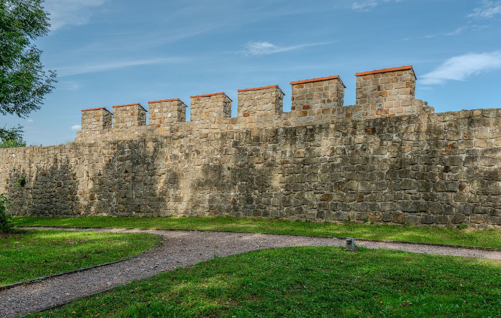 Pozostałości murów obronnych, Dobczyce
