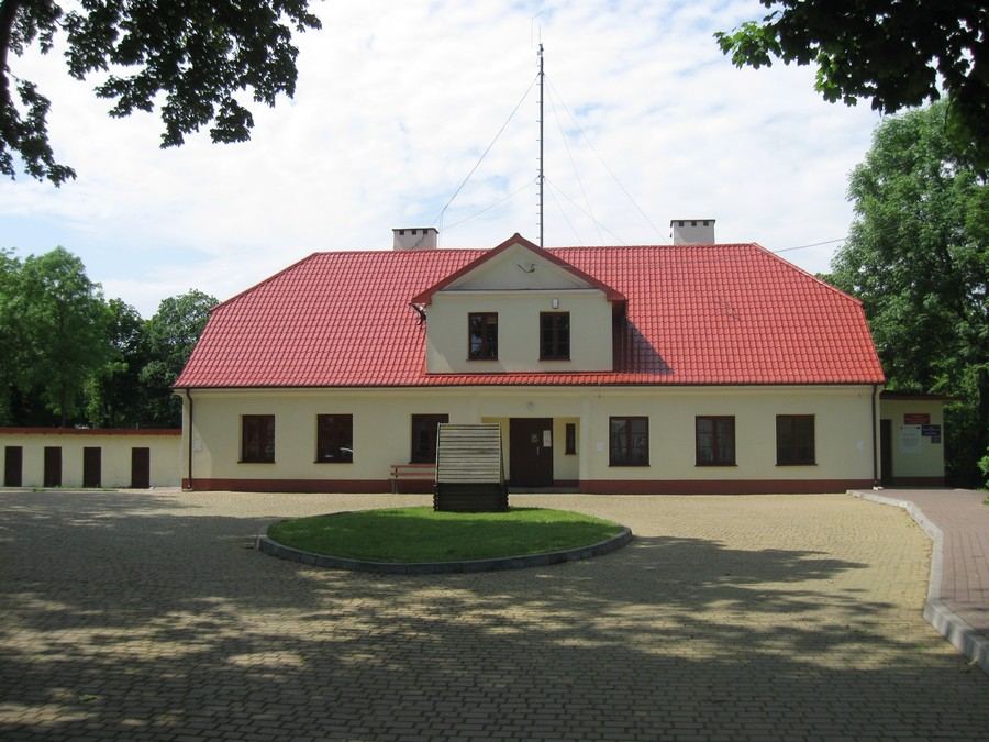 Dwór, Mały Płock