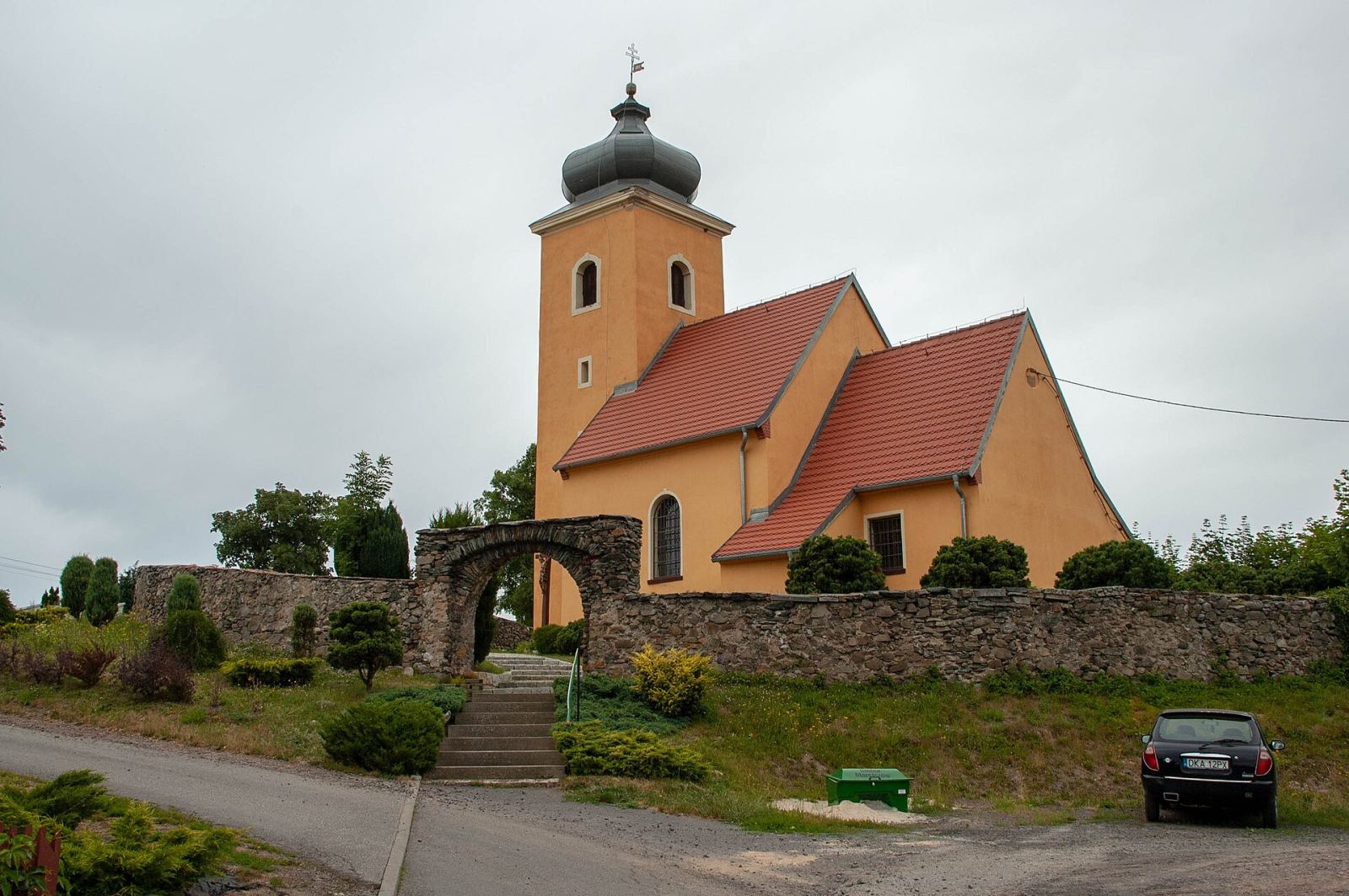 Kościół pw. Wniebowstąpienia Pańskiego, Domanów