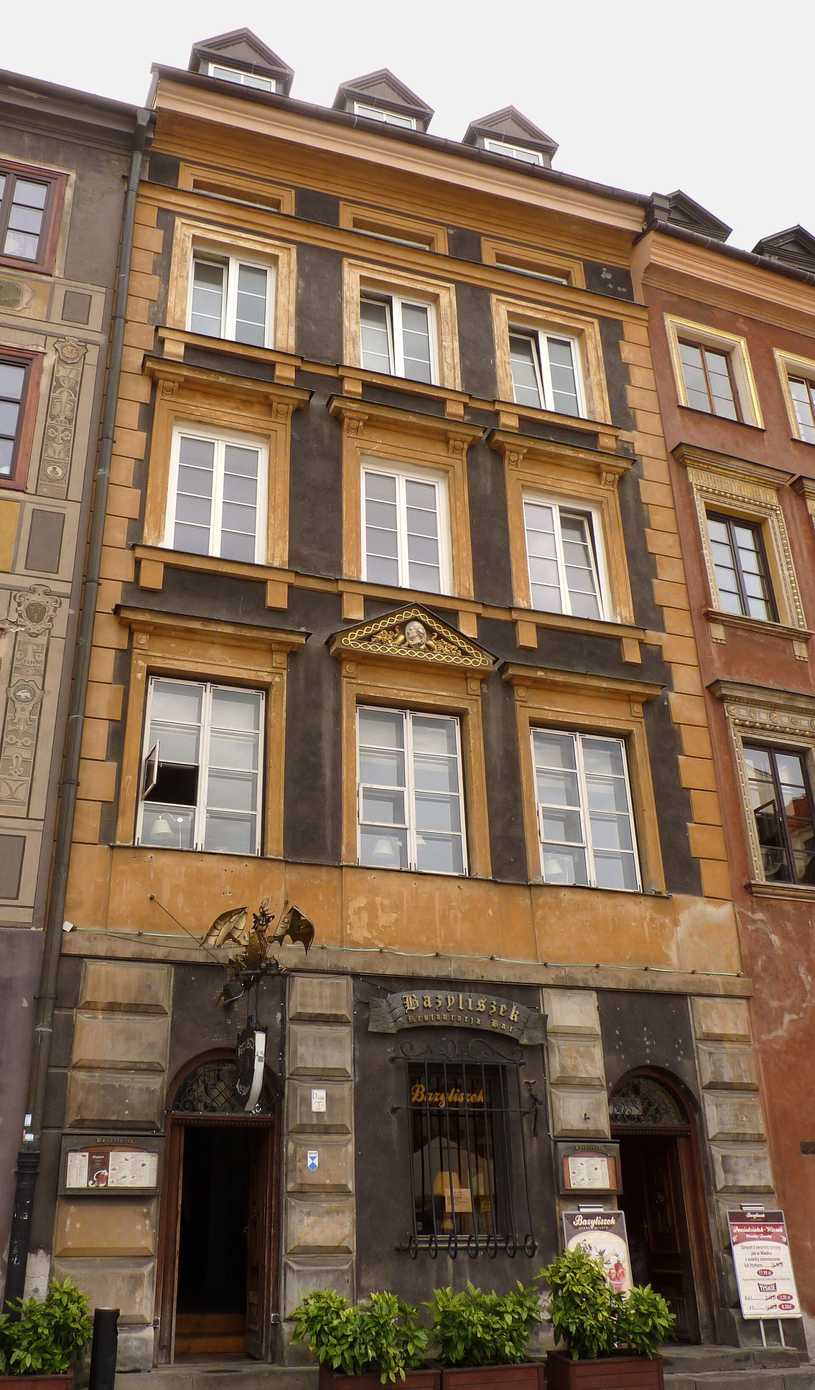 Kamienica Pod Bazyliszkiem, Warszawa