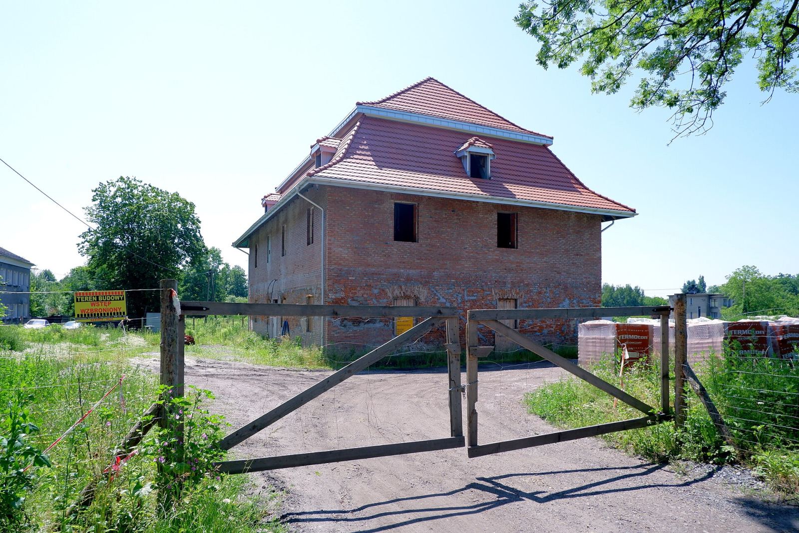 D. zamek, Strumień