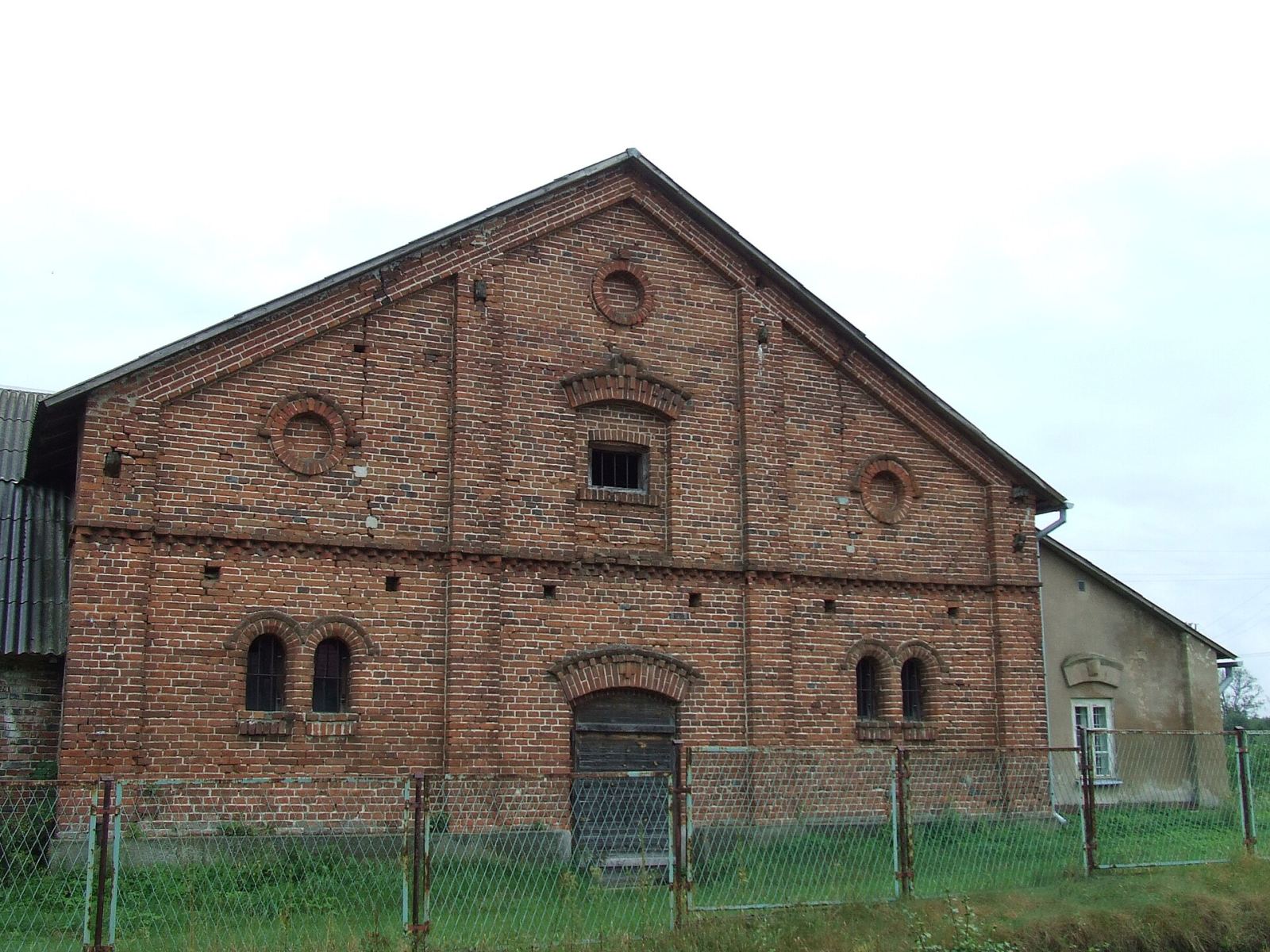 Budynek folwarczny, Dębówka