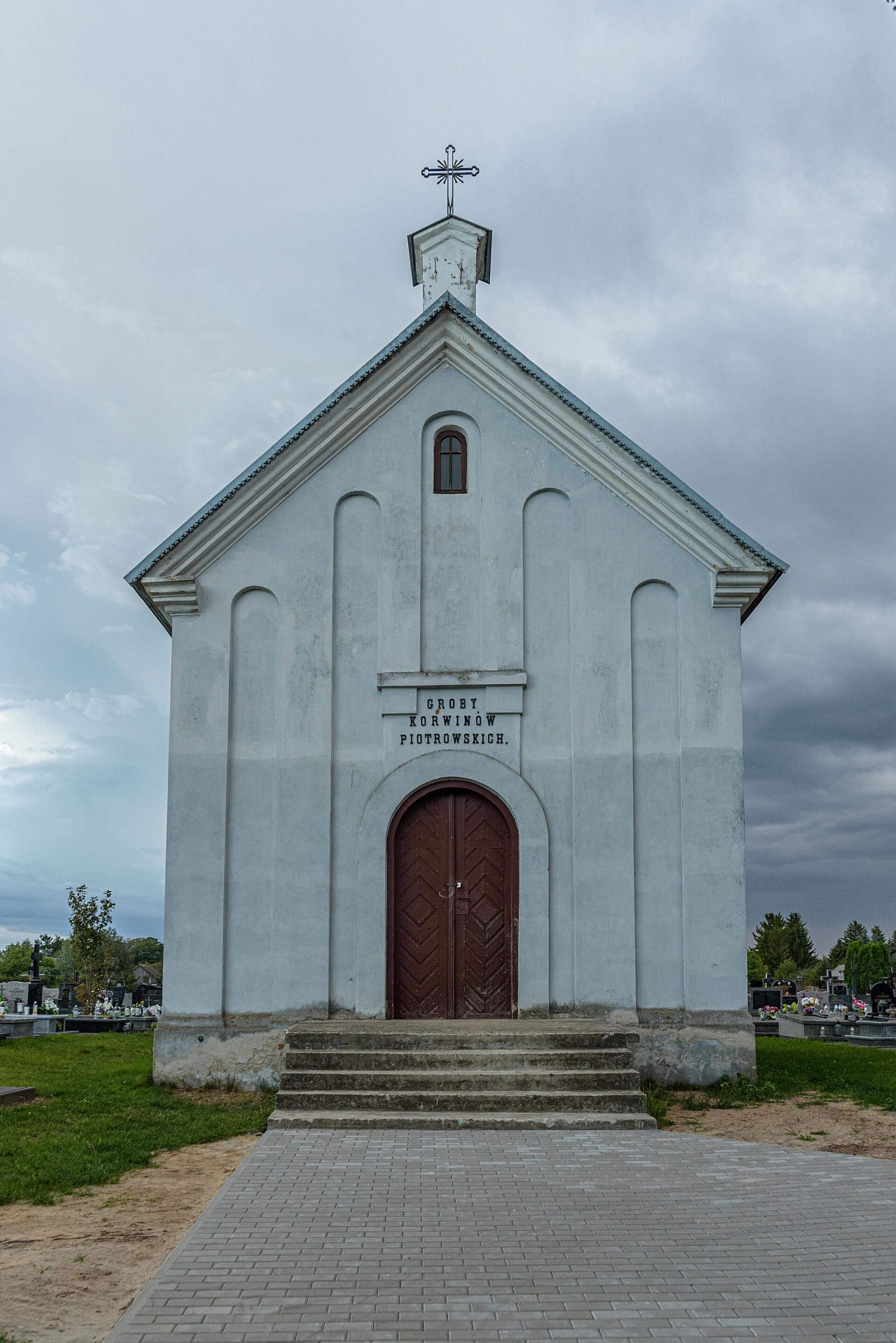 Kaplica grobowa rodziny Korwin-Piotrowskich, Michów