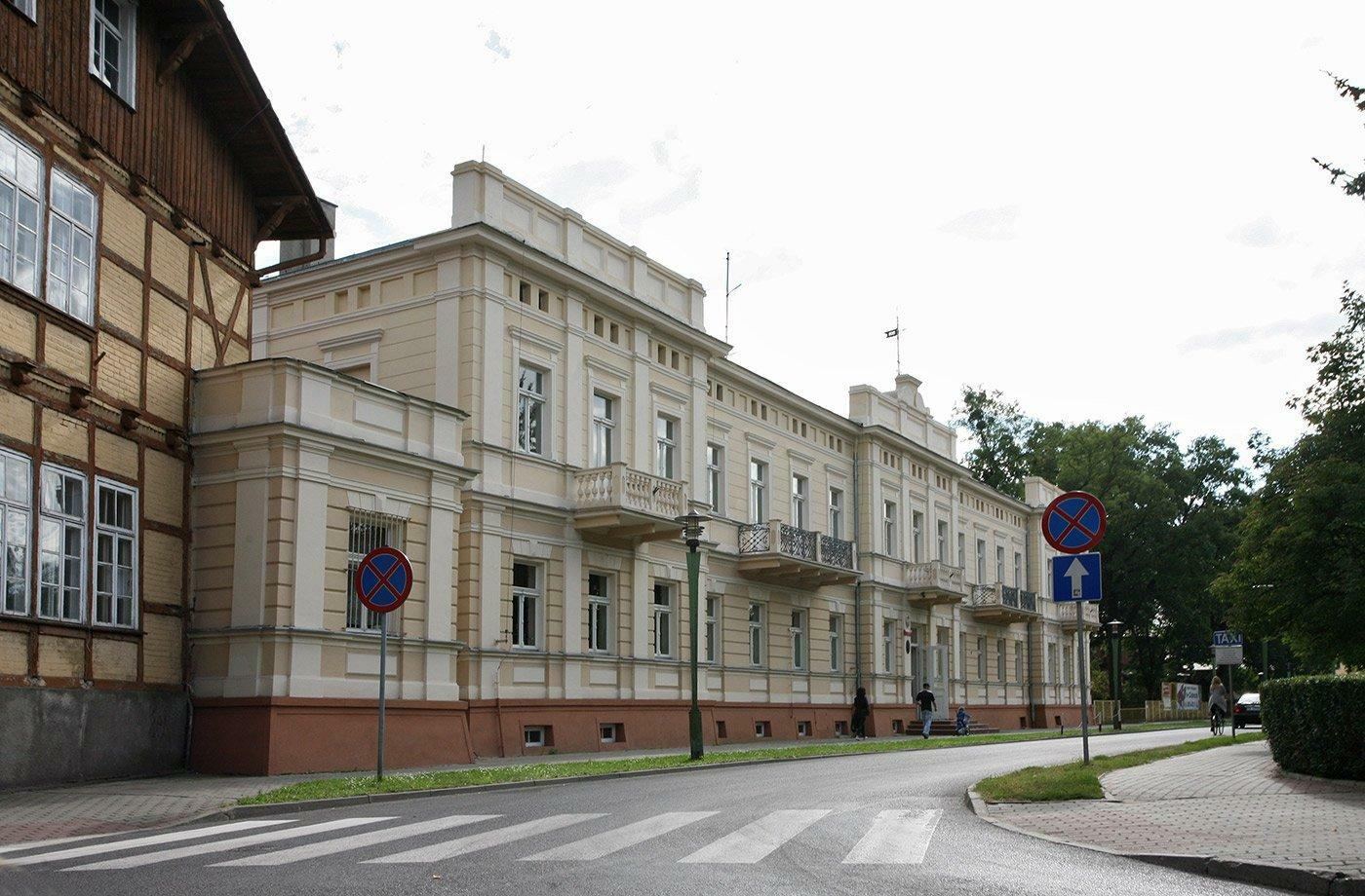 Północno-zachodnie skrzydło Hotelu Müllera, ob. liceum ogólnokształcące im. Stanisława Staszica, Ciechocinek