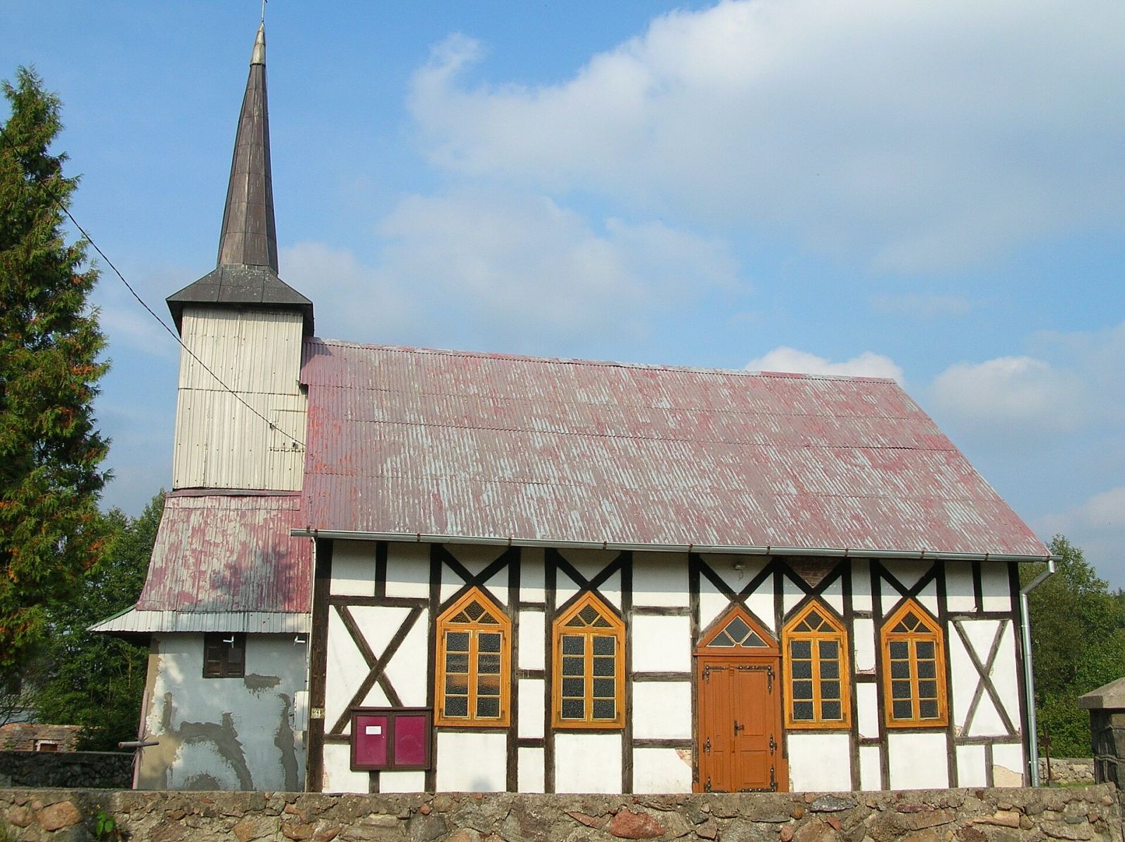 Kościół ewangelicki, ob. rzymskokatolicki filialny pw. św. Antoniego, Krągi