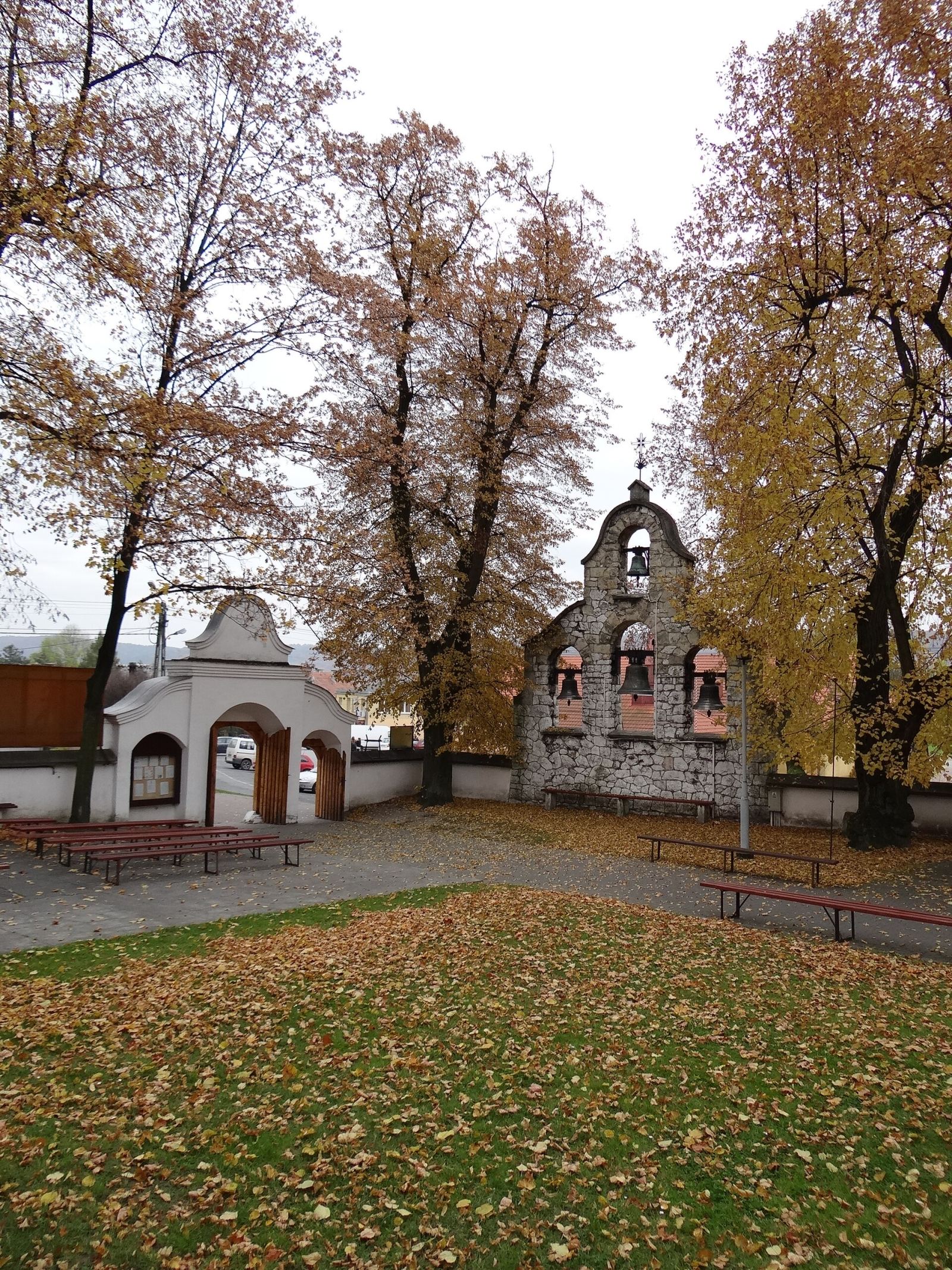 Ogrodzenie z bramkami, Rudawa