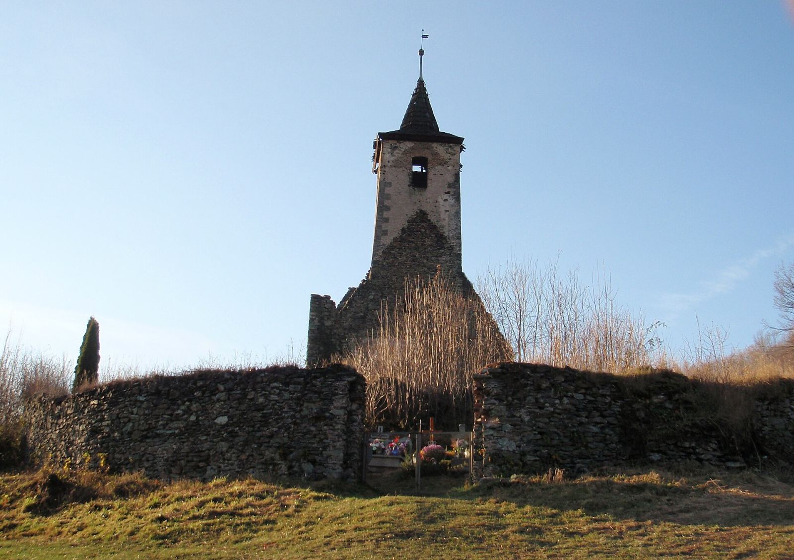 Ogrodzenie z bramką, Pastewnik