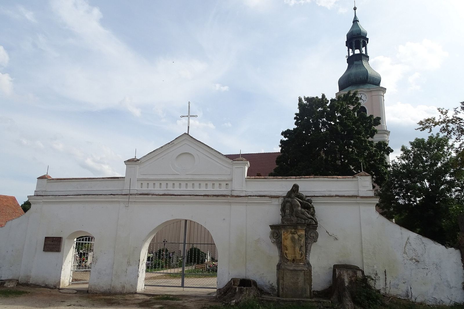 Kościół parafialny pw. św. Michała Archanioła, Milin