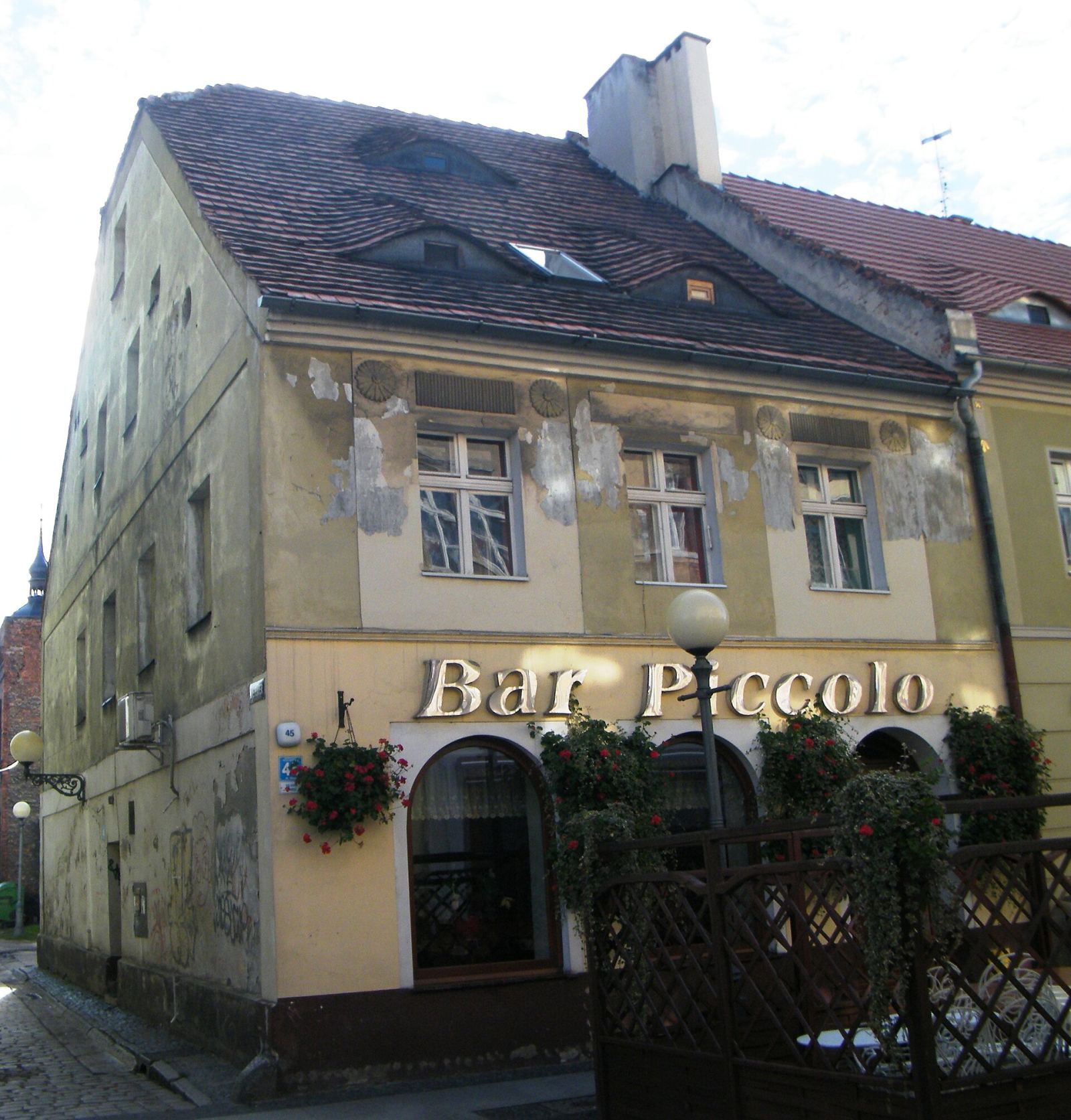Dom, Brzeg