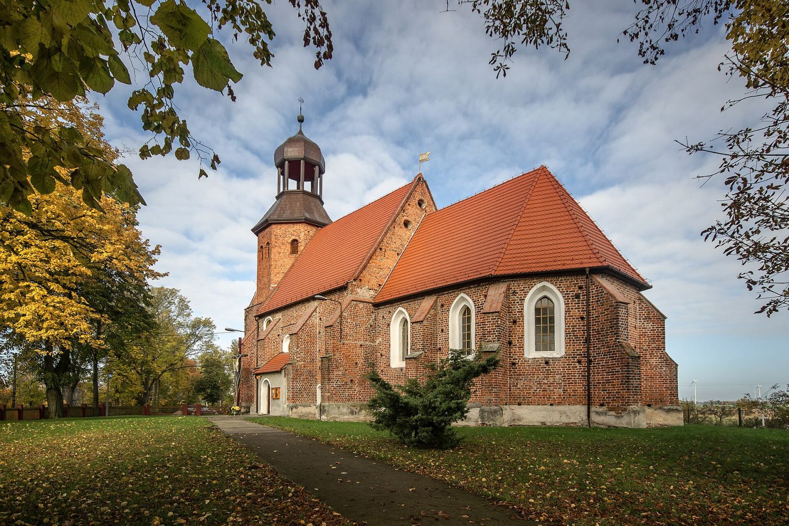 Kościół filialny pw. Nawiedzenia Najświętszej Marii Panny, Wojciechów