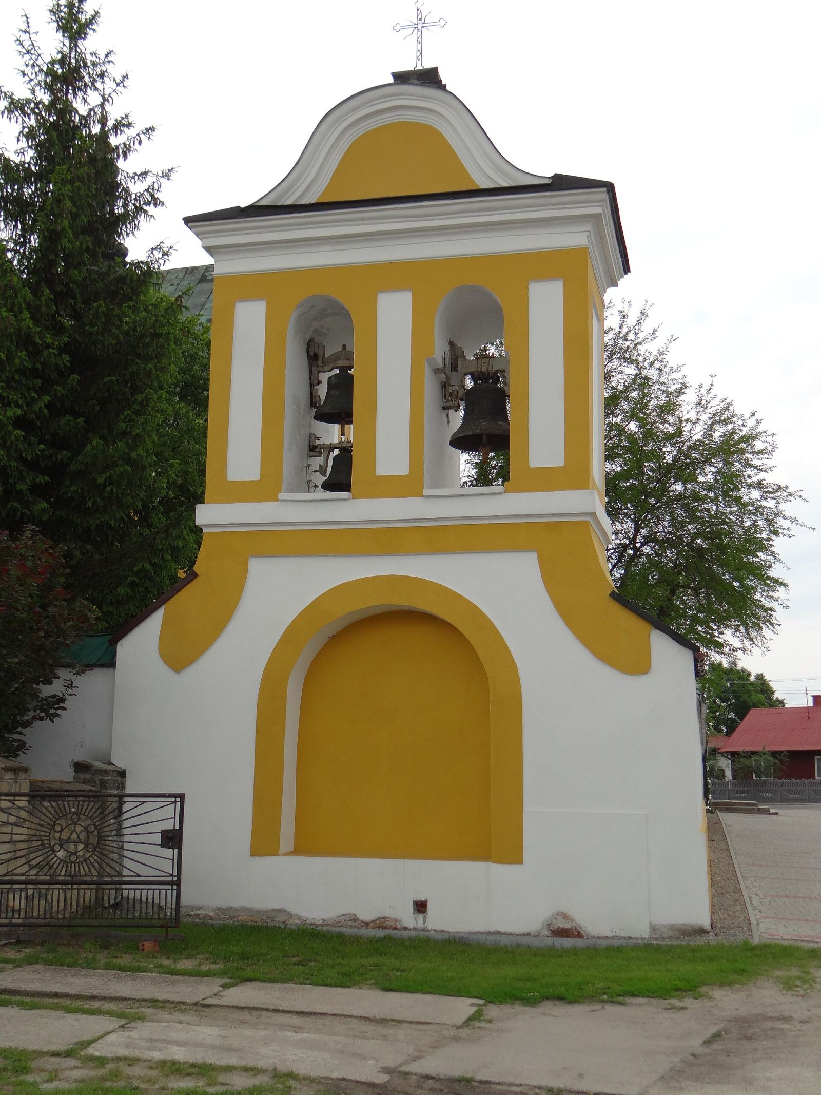 Dzwonnica, Bieliny