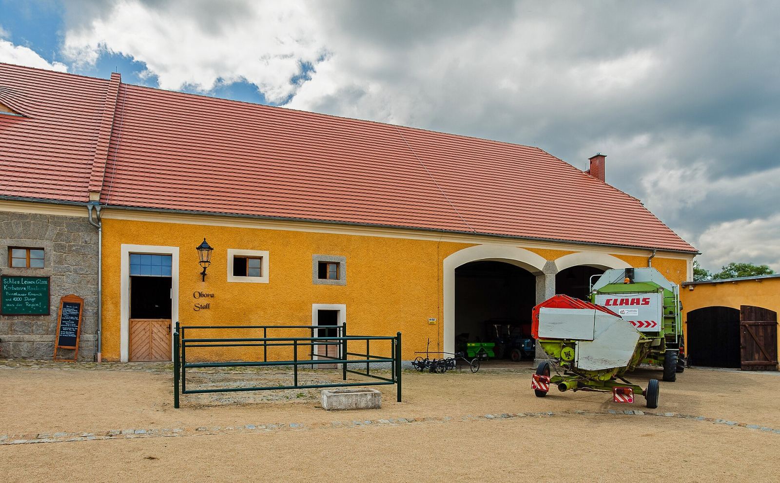 Stodoła I, Łomnica