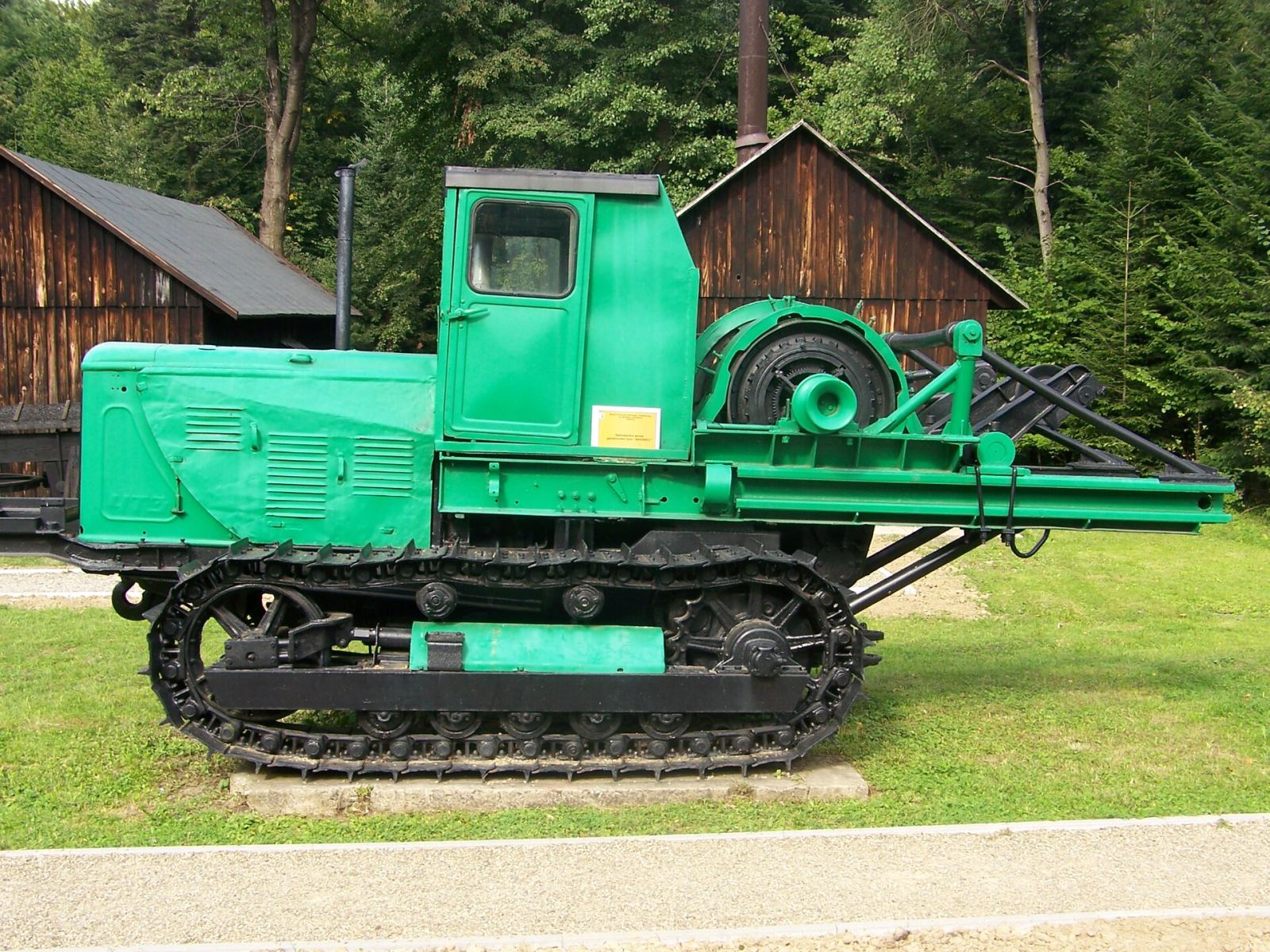 D. kopalnia ropy naftowej, ob. muzeum-skansen, Bóbrka