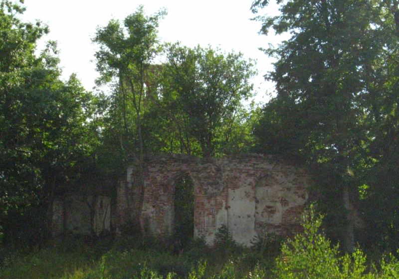 Ruina kościoła ewangelickiego, Mieruniszki