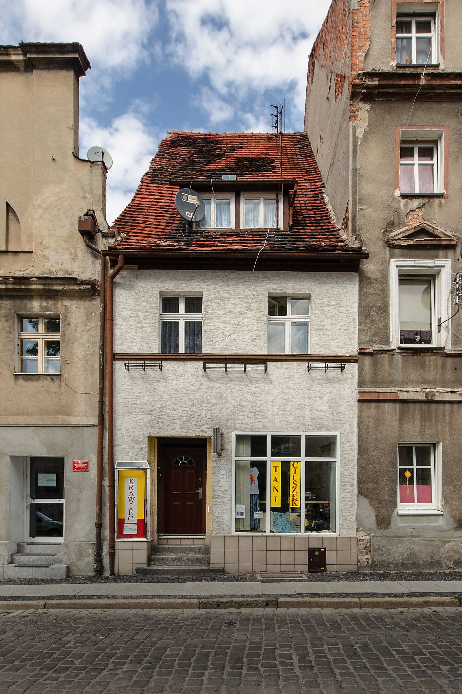 Kamieniczka, Brzeg