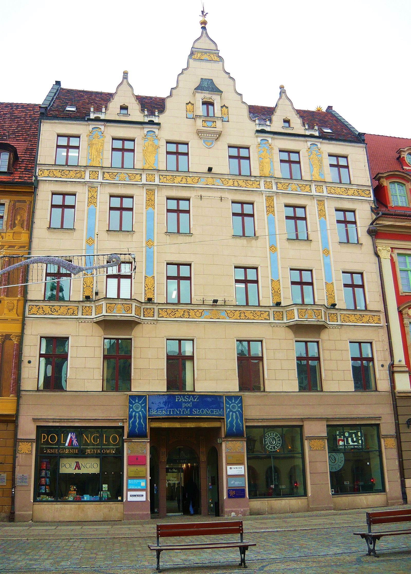 Kamienica Pod Niebieskim Słońcem z 2 oficynami, Wrocław