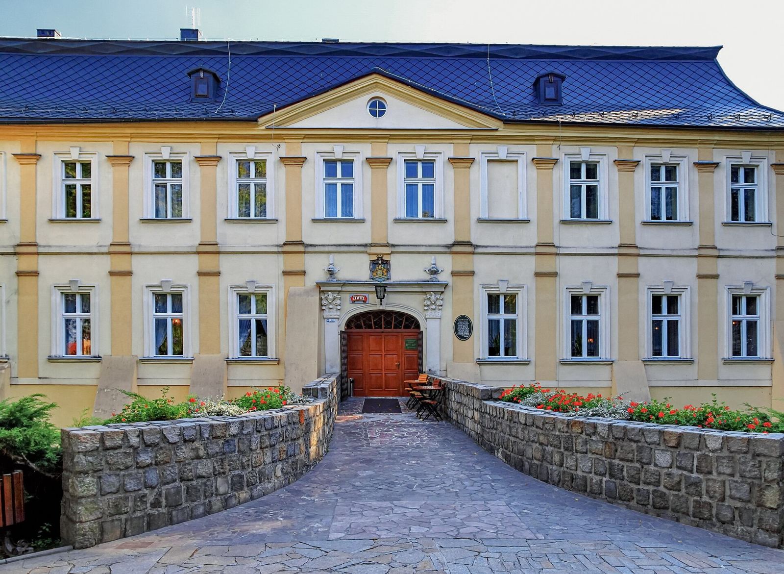 Pałac, ob. hotel, Chałupki