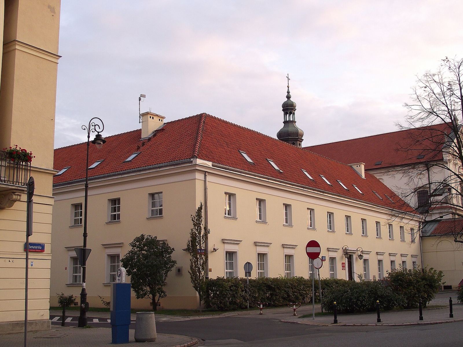 Klasztor, Warszawa
