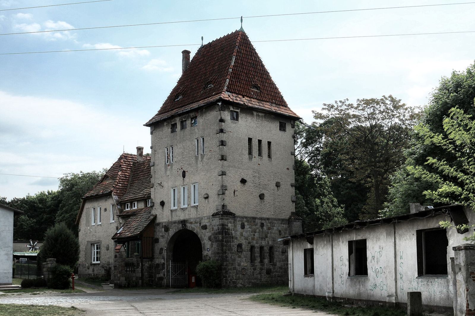 Budynek bramny, Wyszanów
