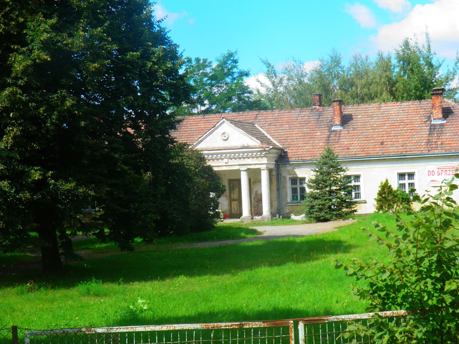 Dwór, Tarnobrzeg