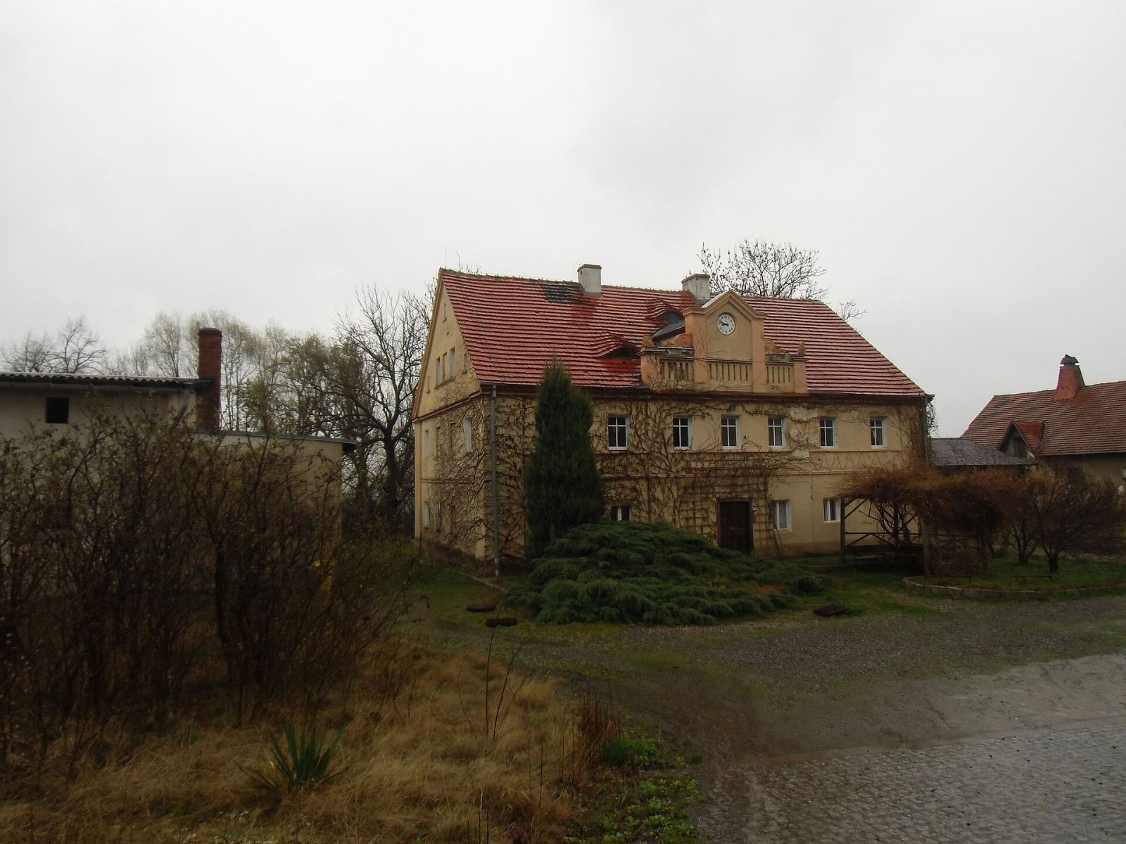 Oficyna mieszkalna, Kłonice