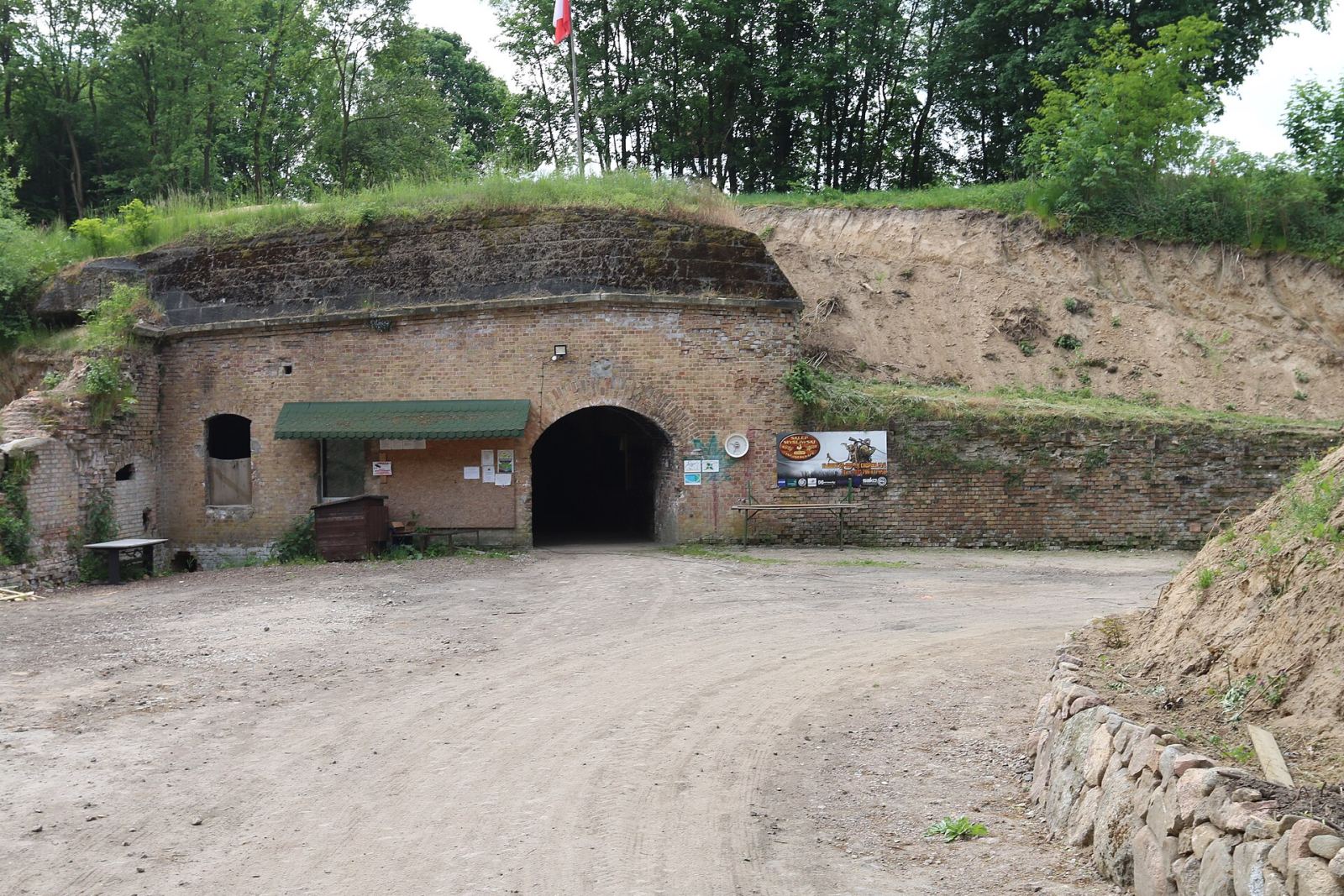 Fort Żabice, Żabice