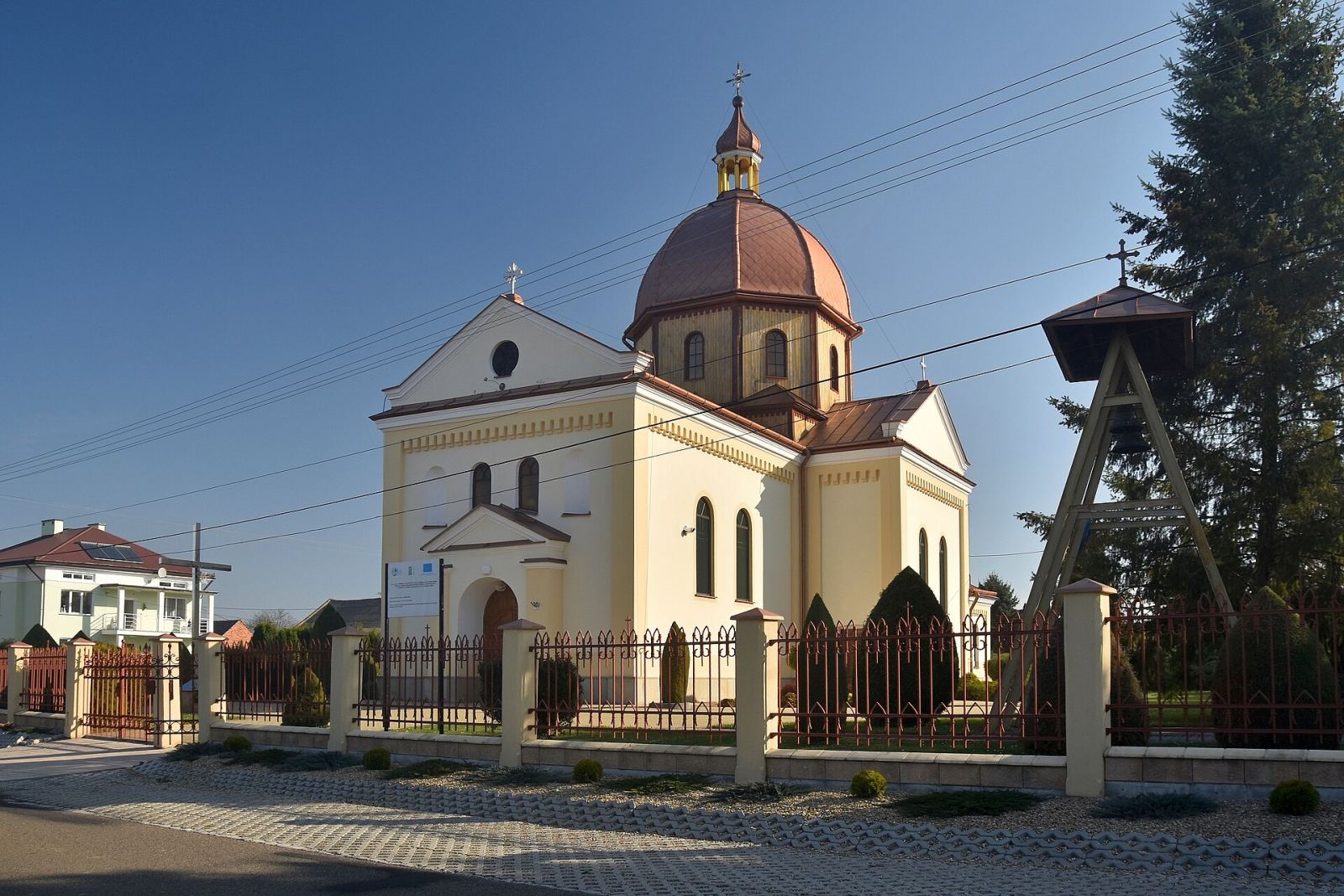 Cerkiew greckokatolicka, ob. kościół parafialny pw. Matki Boskiej Częstochowskiej, Drohojów