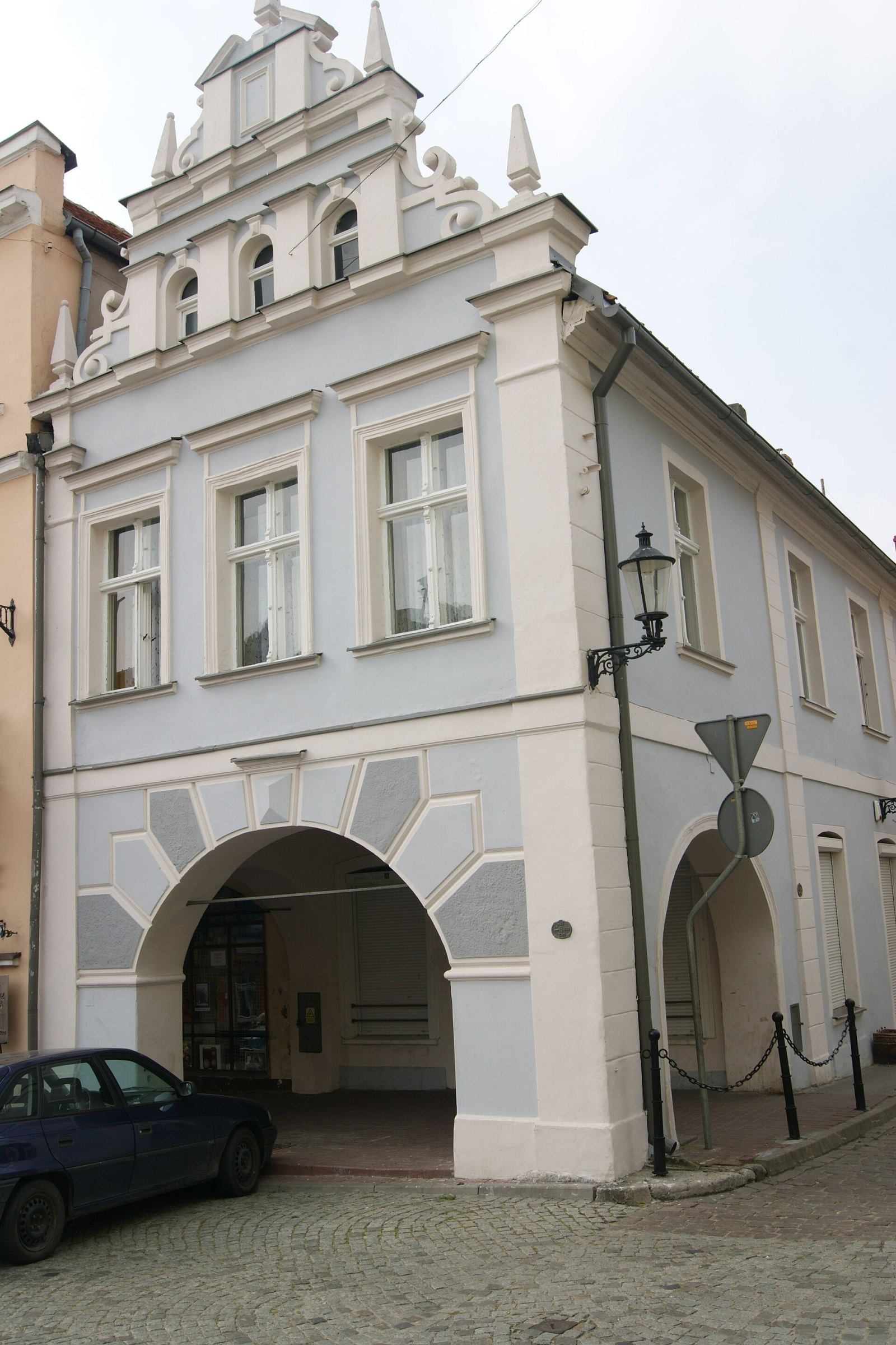 Dom, Gniew