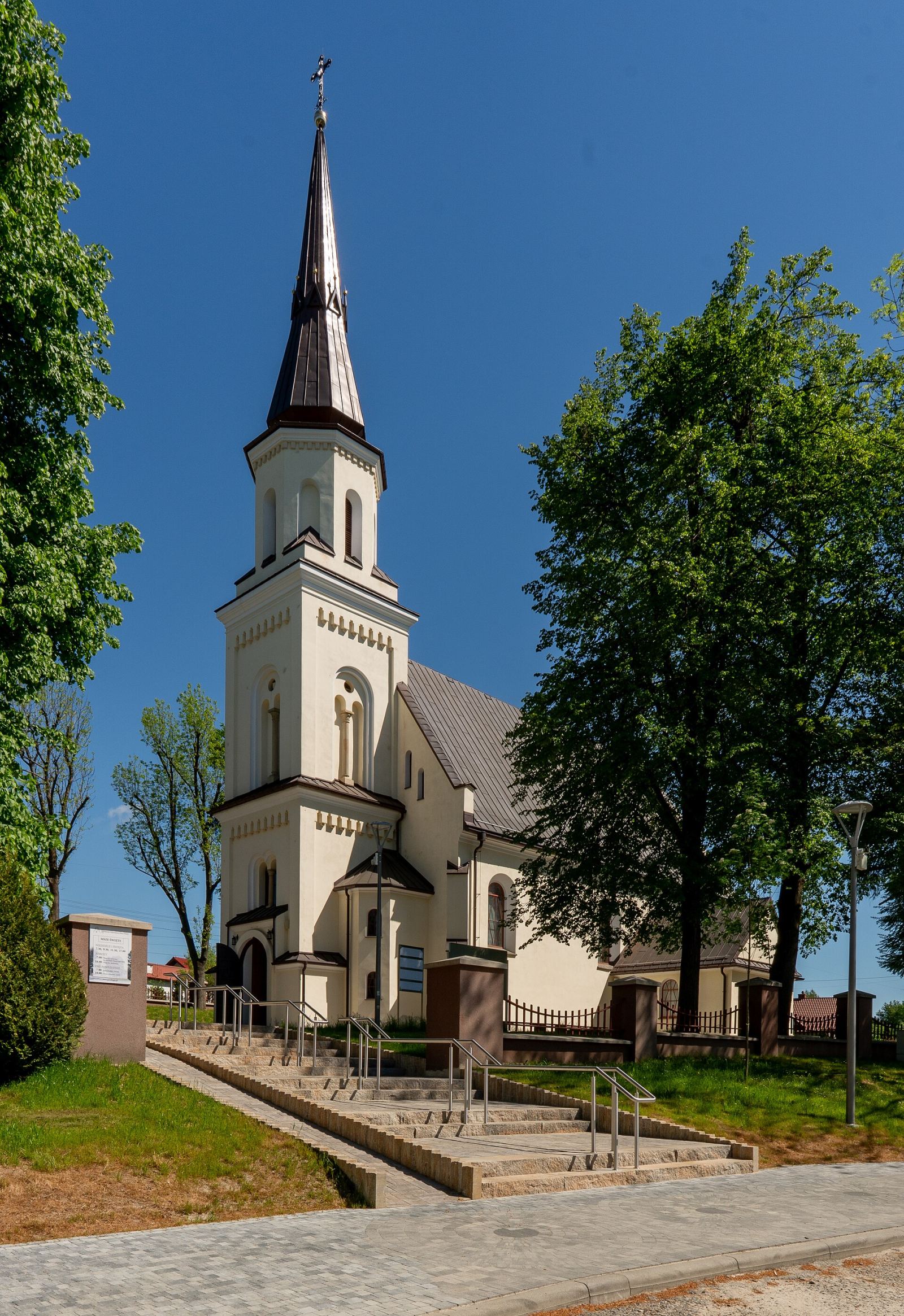 Kościół parafialny pw. Narodzenia Najświętszej Marii Panny, Gaj